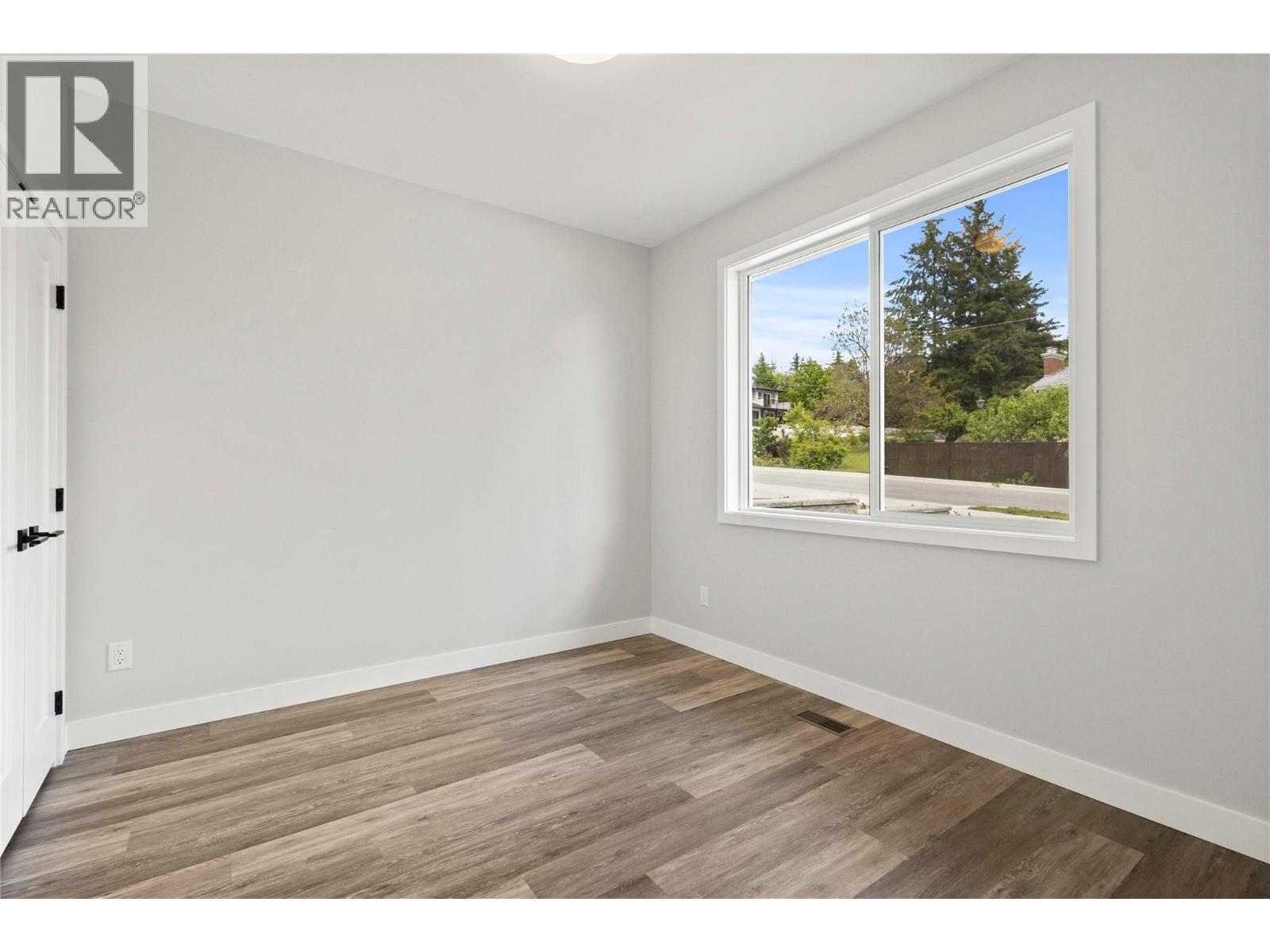 Photo 34 of 2971 27 Street Ne, Salmon Arm BC
