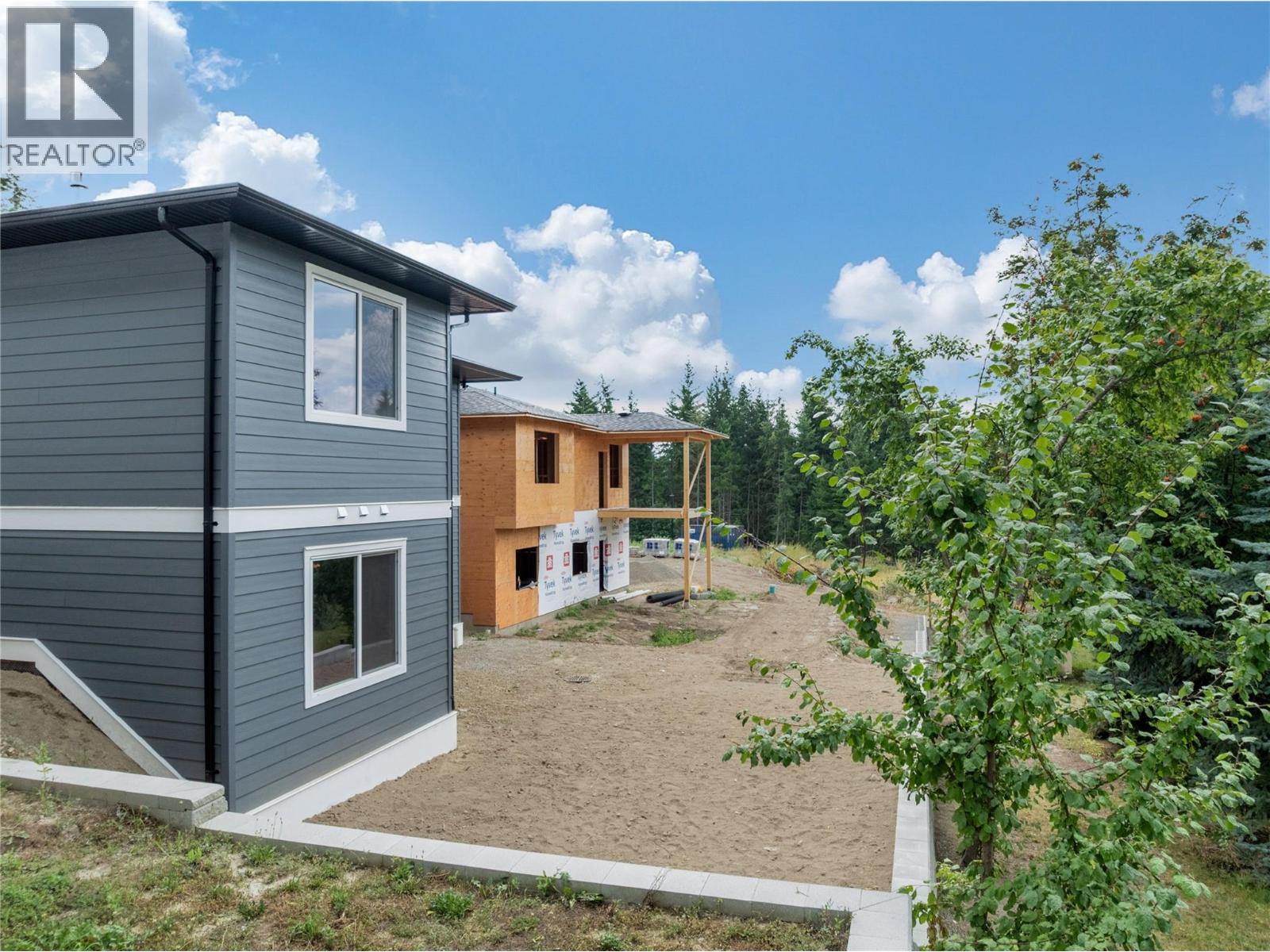 Photo 9 of 2971 27 Street Ne, Salmon Arm BC