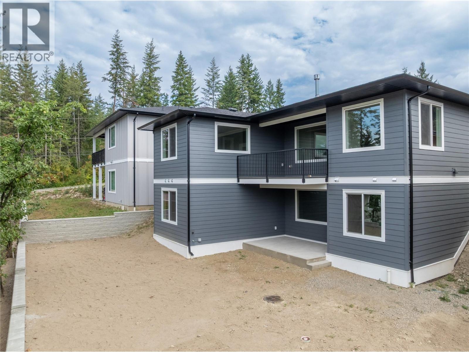 Photo 25 of 2971 27 Street Ne, Salmon Arm BC