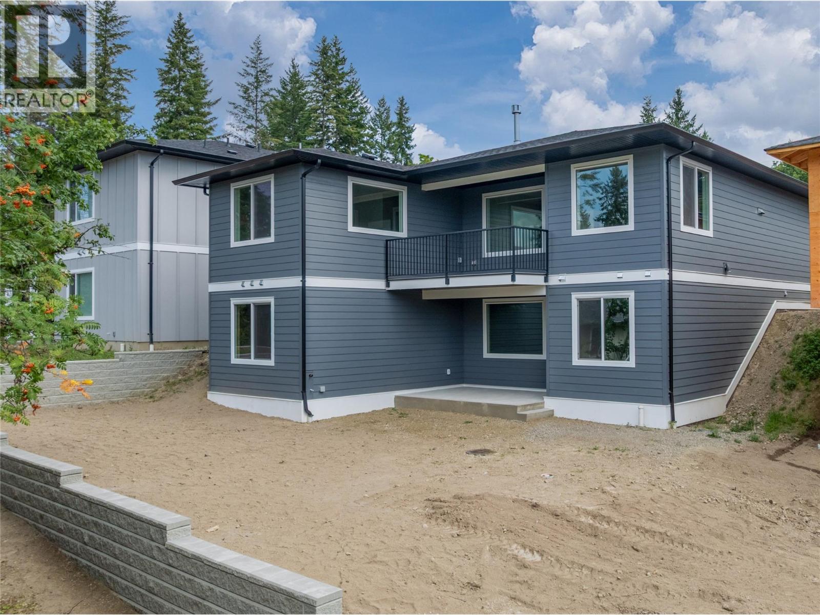 Photo 28 of 2971 27 Street Ne, Salmon Arm BC