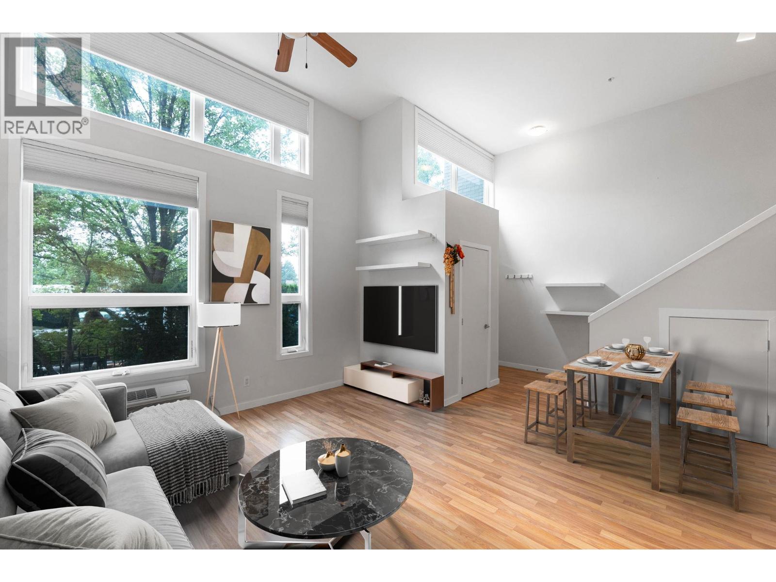 7 1550 Dickson Avenue, Kelowna