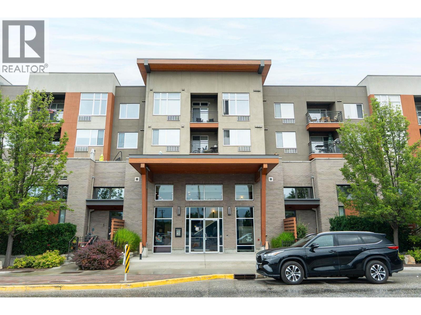 7 1550 Dickson Avenue, Kelowna