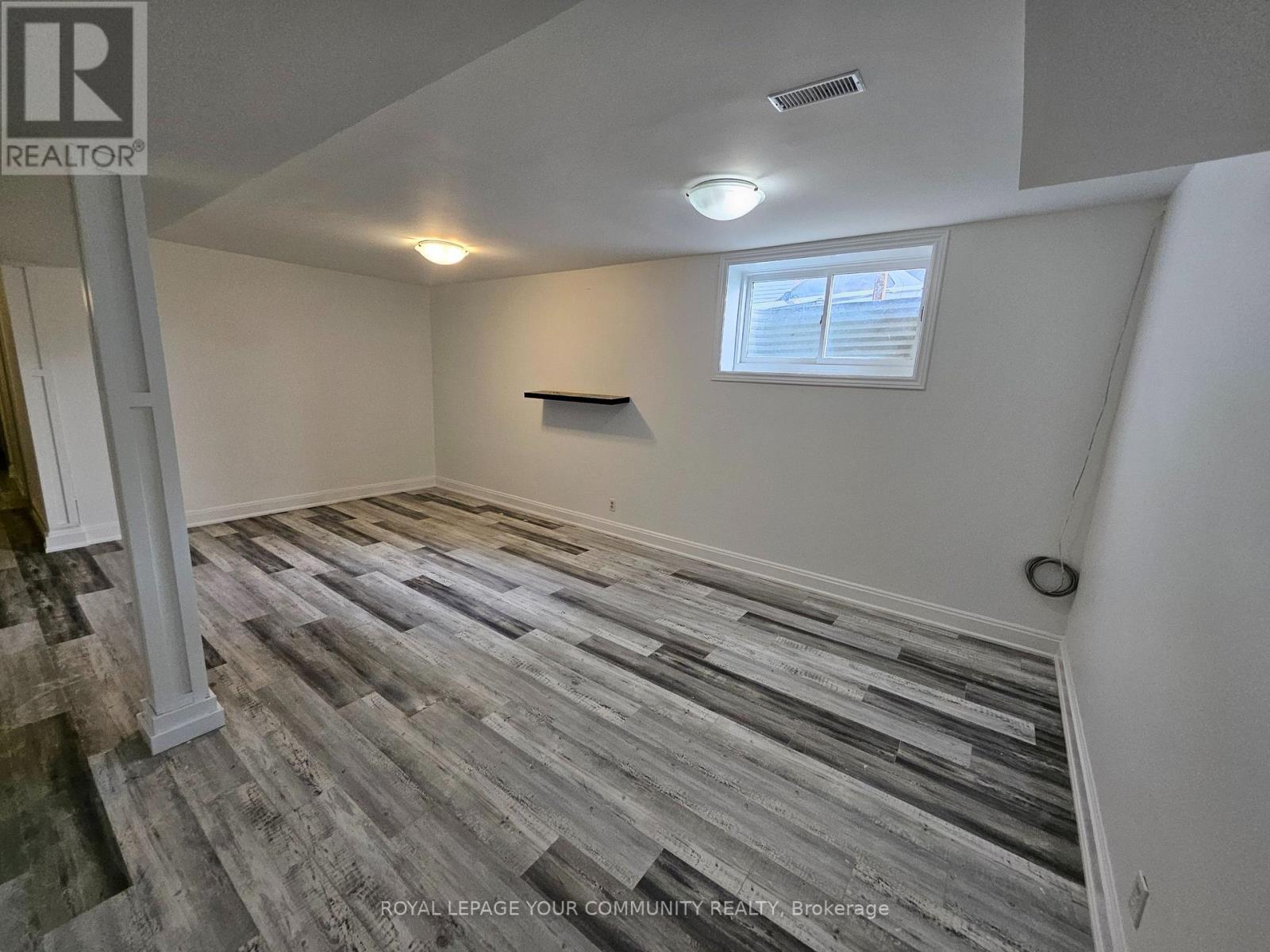 Photo 20 of 39 Eastern Avenue, New Tecumseth ON