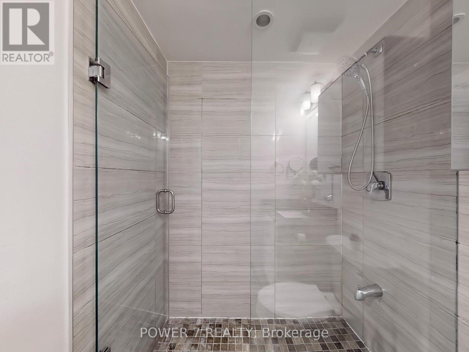 Photo 8 of 820 75 Weldrick Road E, Richmond Hill ON