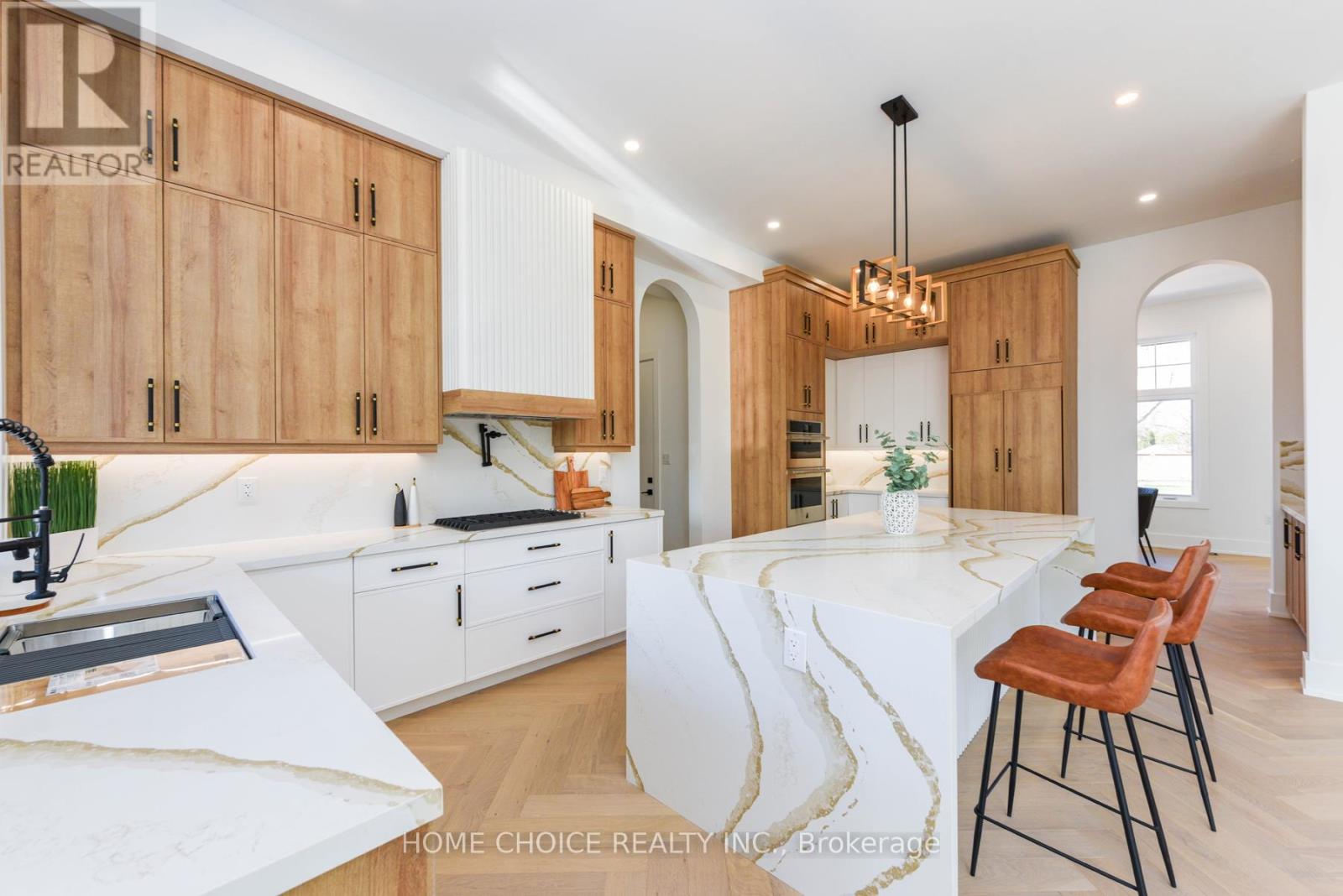 Photo 21 of 302 Tuck Drive, Burlington ON