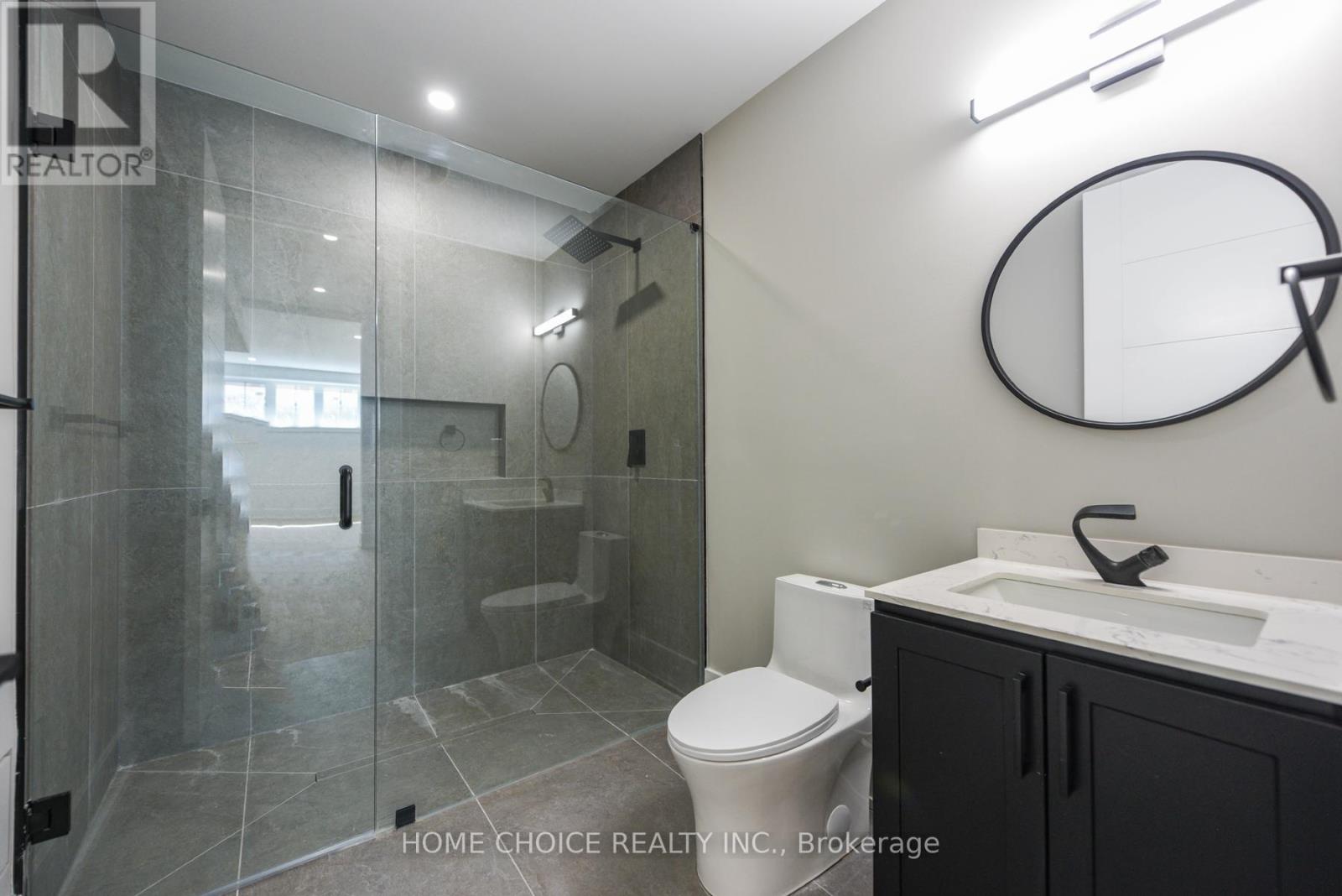 Photo 7 of 302 Tuck Drive, Burlington ON