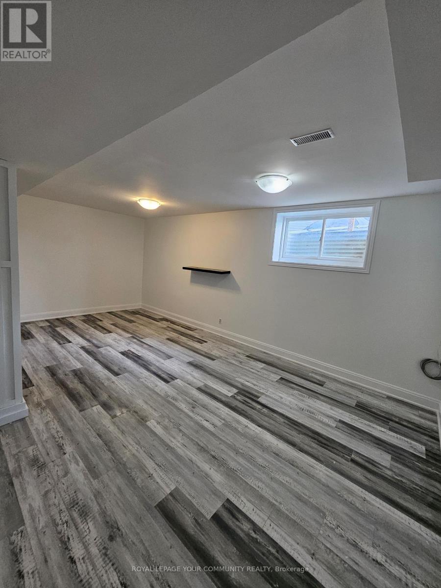 Photo 21 of 39 Eastern Avenue, New Tecumseth ON