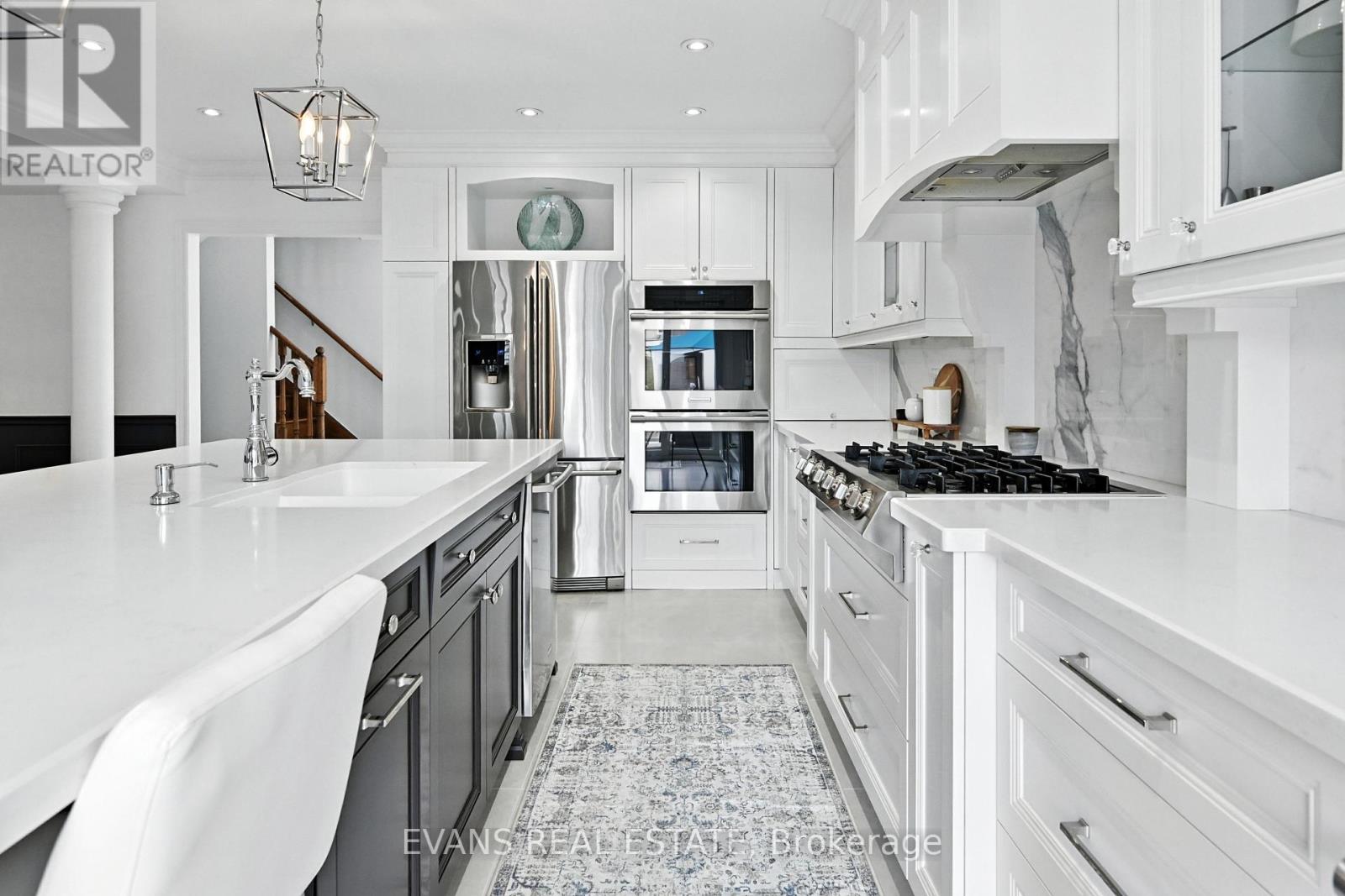 Photo 15 of 2135 Deer Park Road, Oakville ON