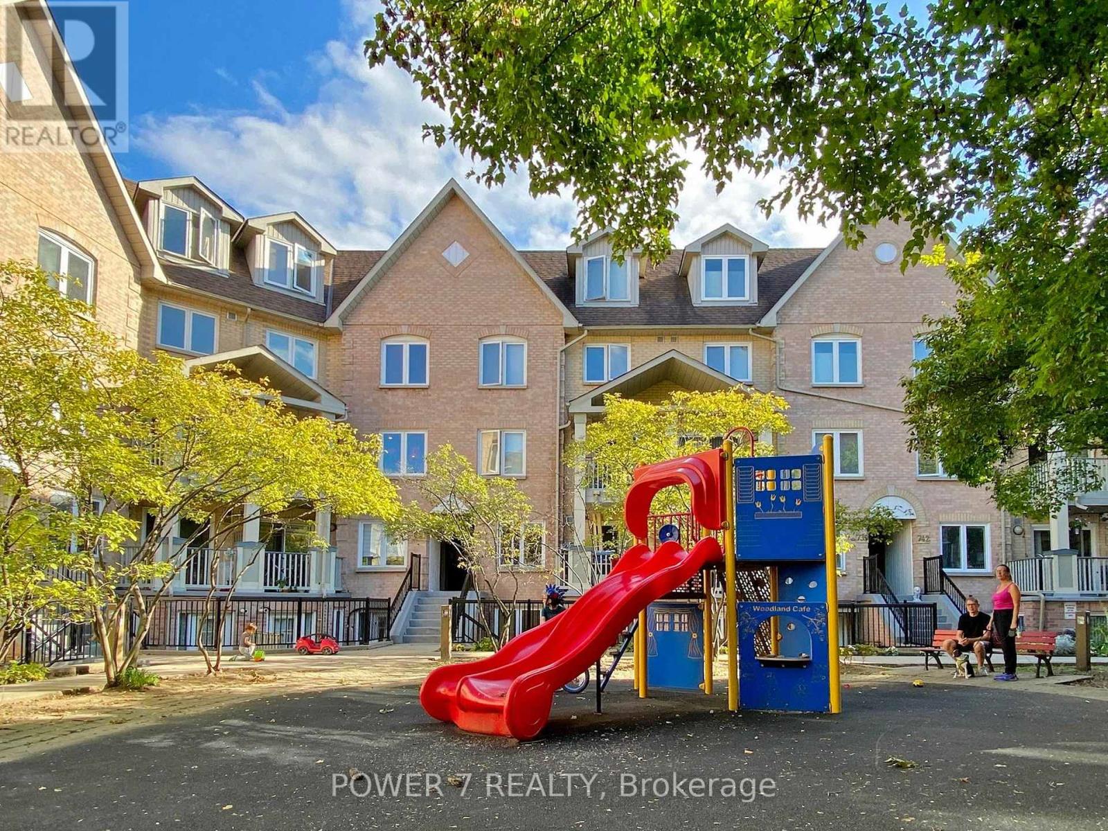 Photo 37 of 820 75 Weldrick Road E, Richmond Hill ON