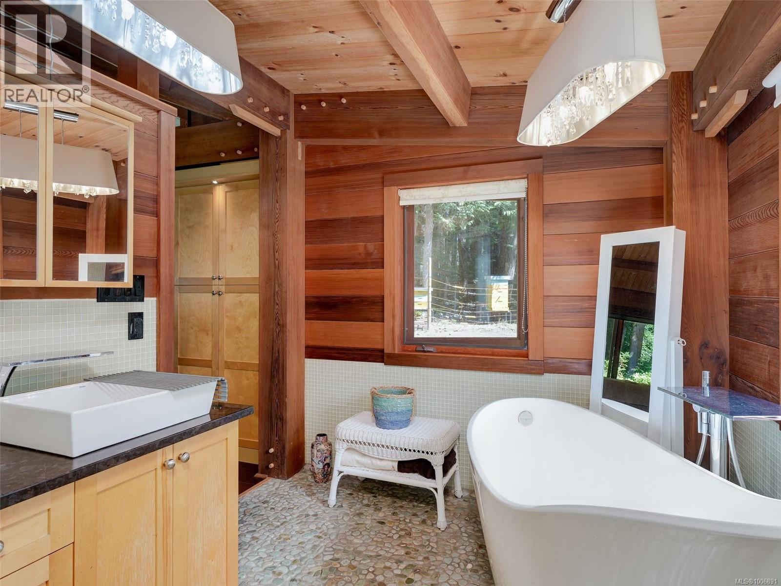 2005 Renfrew Rd, Shawnigan Lake