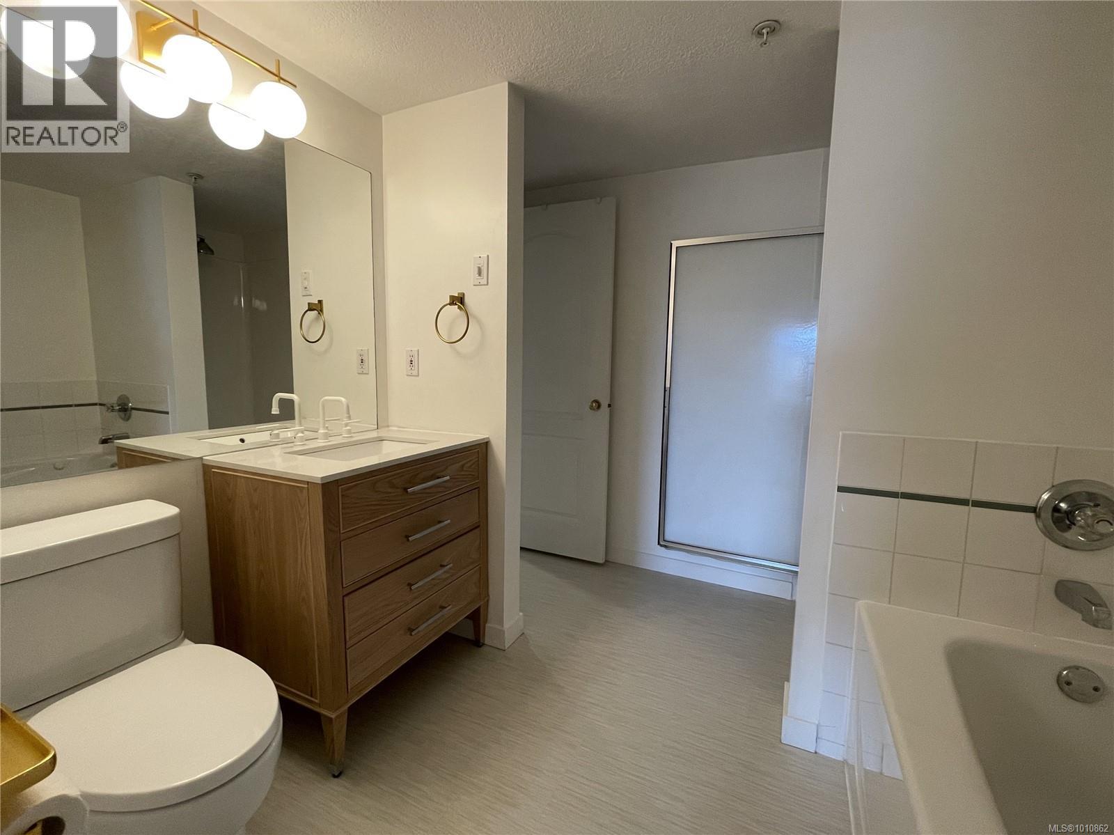 202 4505 Victoria Quay, Port Alberni