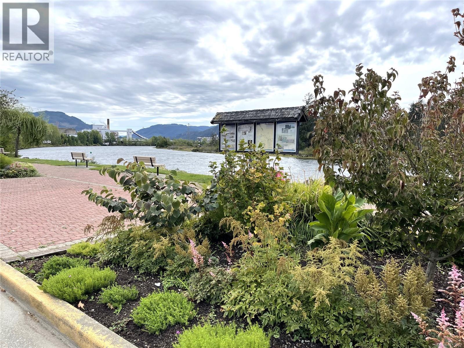 202 4505 Victoria Quay, Port Alberni