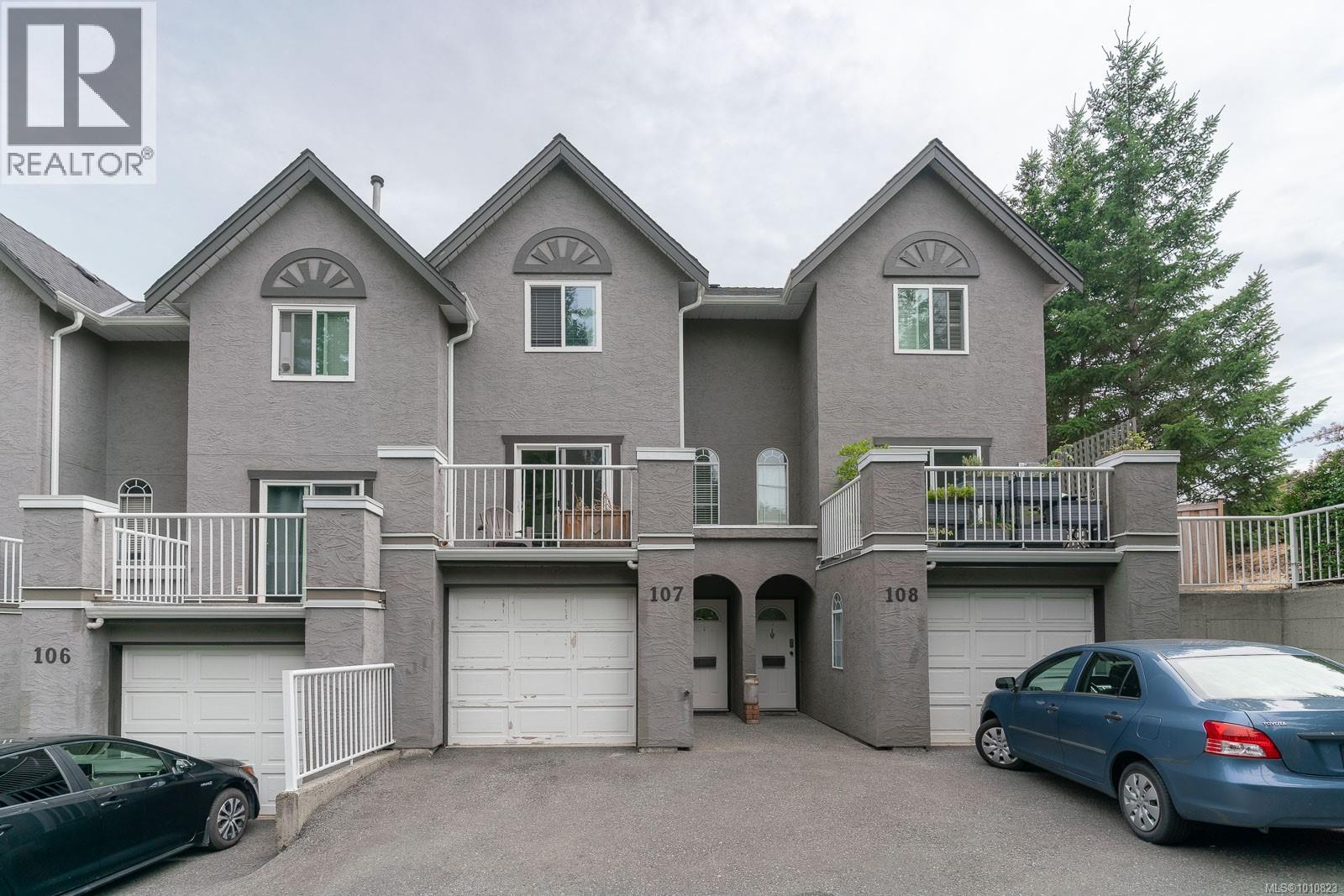 3070 Ross Rd, Nanaimo - Exteriors - Full Complex View - Photo 4