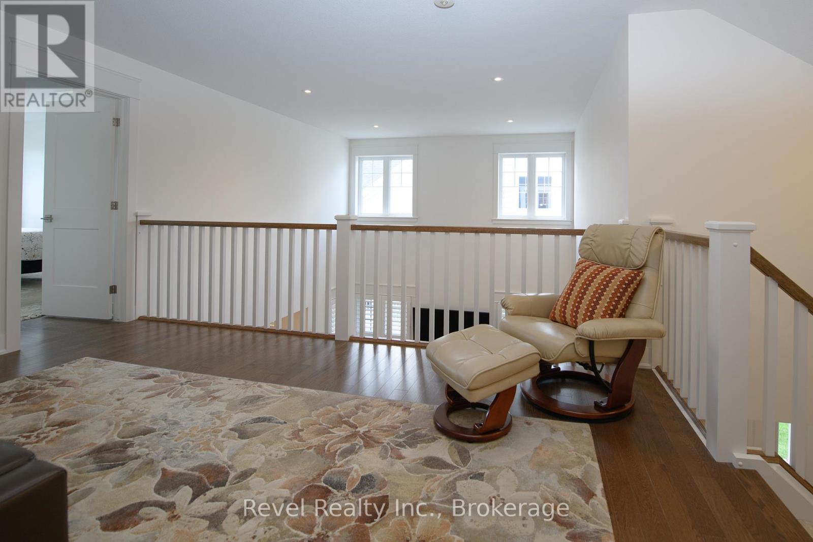 Photo 9 of 252 Ironwood Way, Georgian Bluffs ON