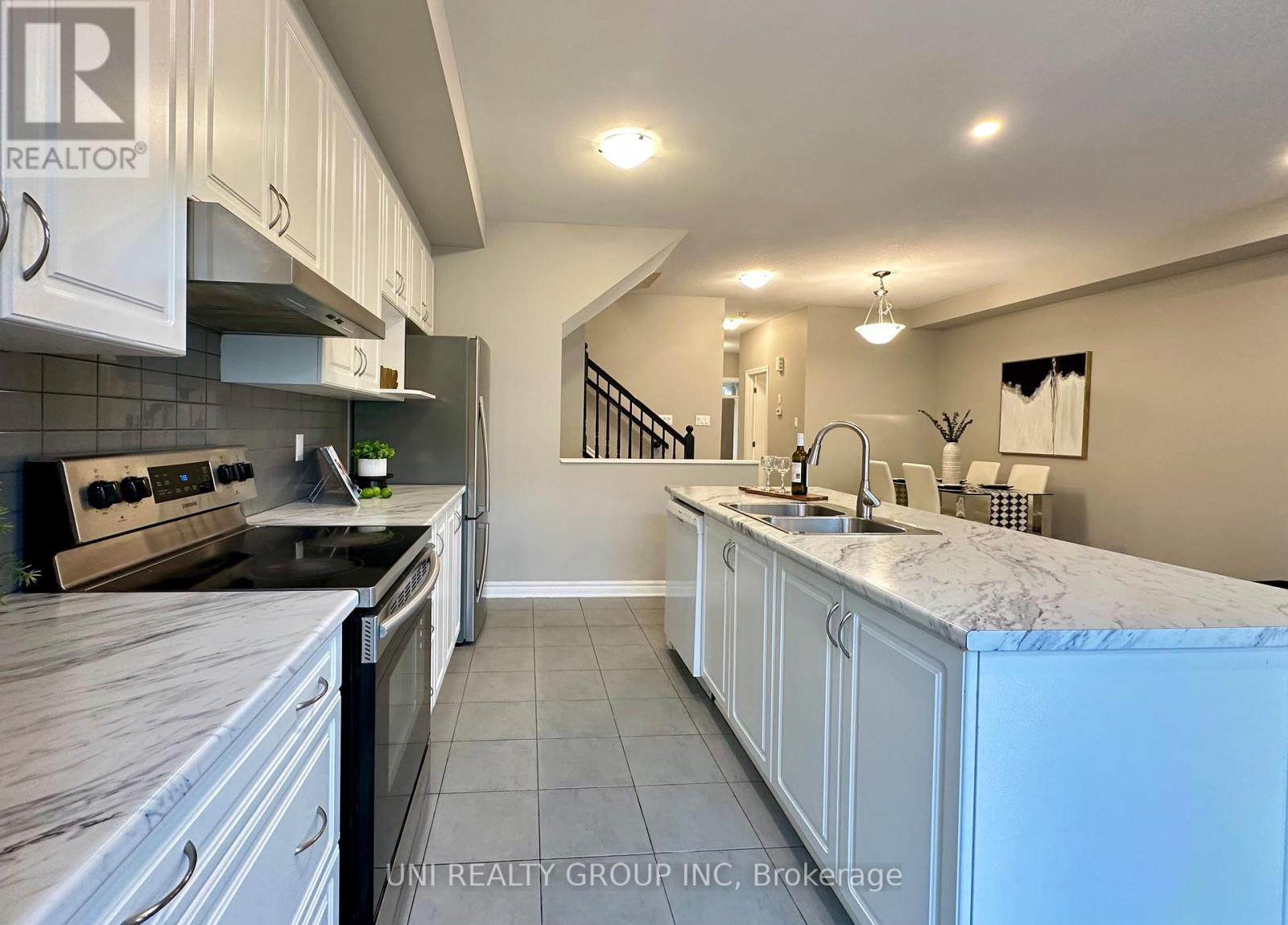 Photo 21 of 2468 Waterlilly Way, Ottawa ON