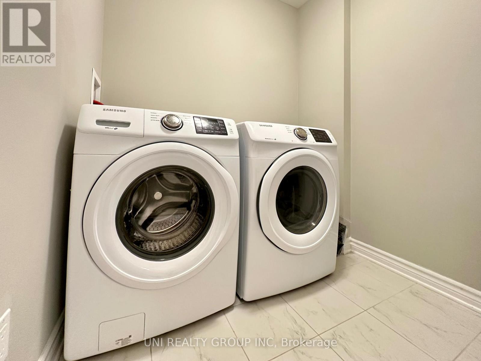 Photo 31 of 2468 Waterlilly Way, Ottawa ON