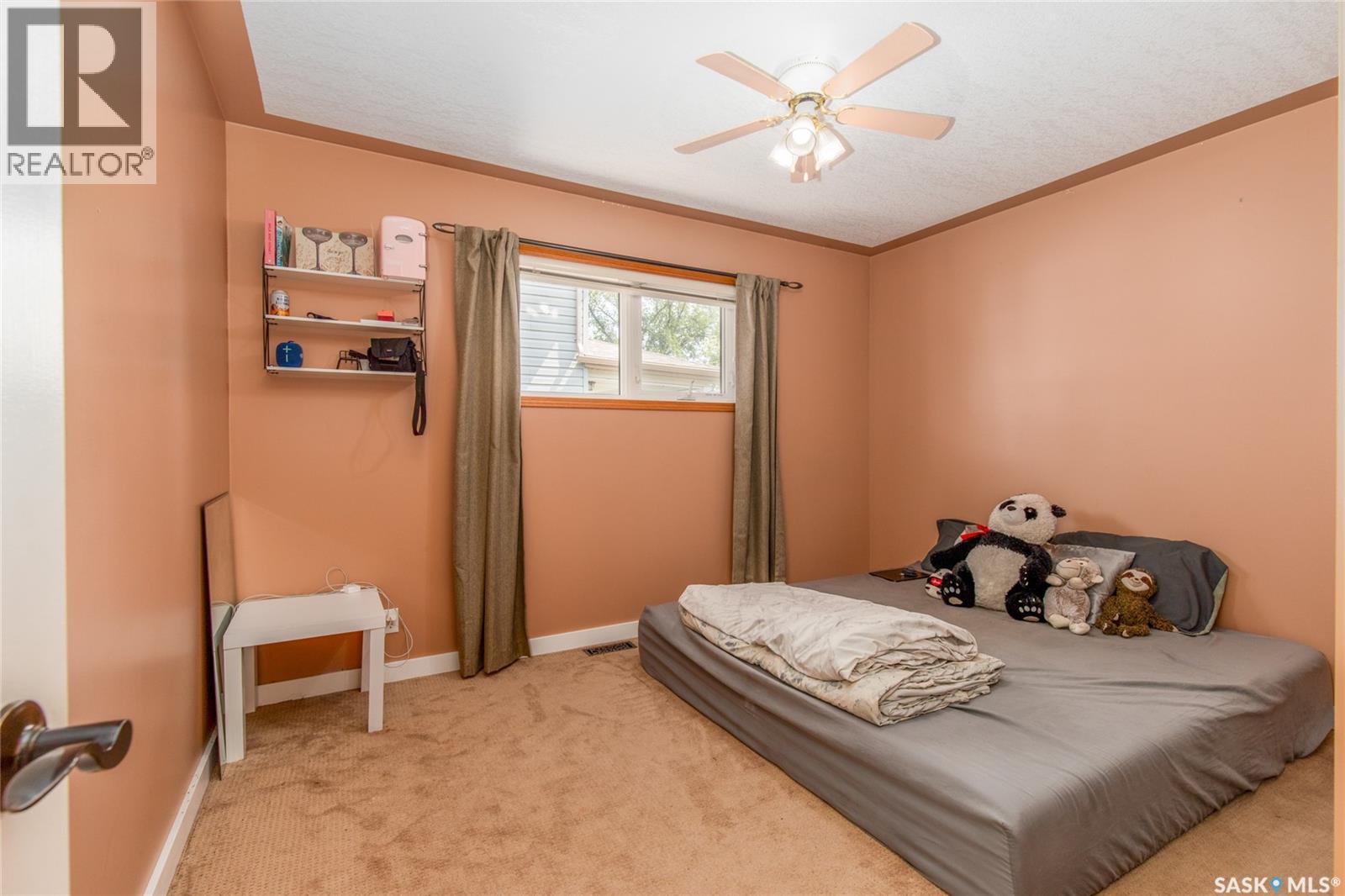Photo 31 of 405 4th Avenue Ne, Moose Jaw SK