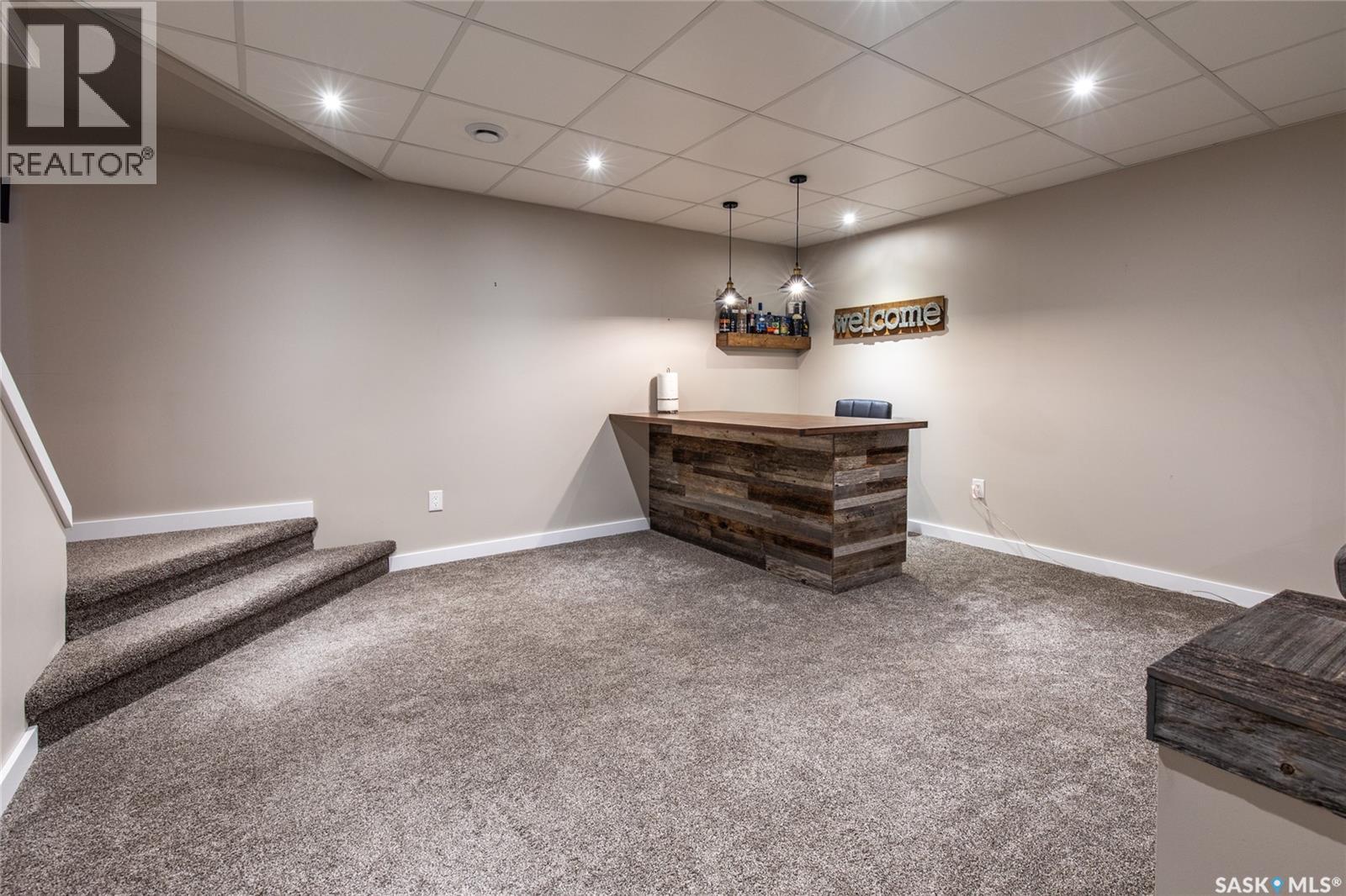 Photo 9 of 405 4th Avenue Ne, Moose Jaw SK