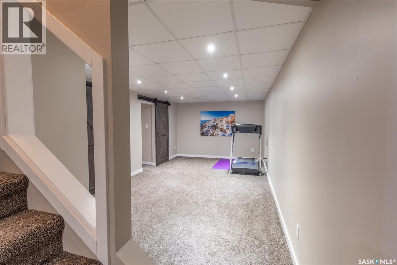 Photo 23 of 405 4th Avenue Ne, Moose Jaw SK