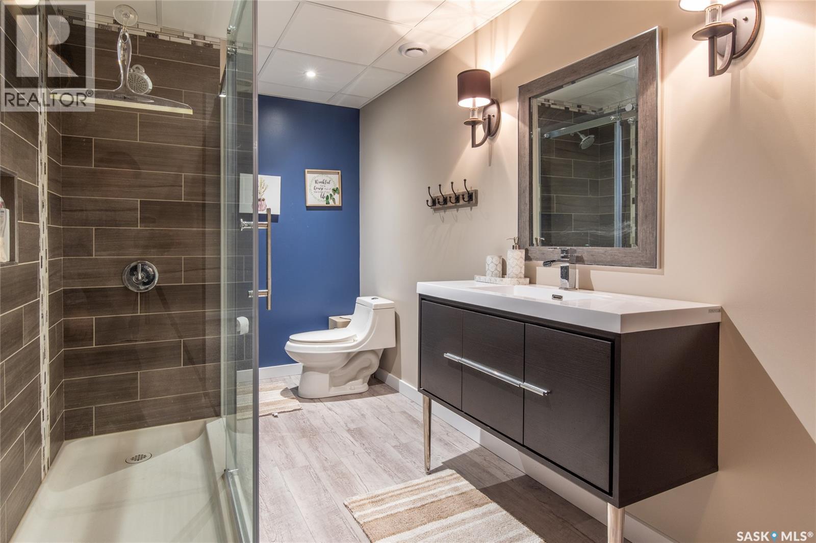 Photo 45 of 405 4th Avenue Ne, Moose Jaw SK
