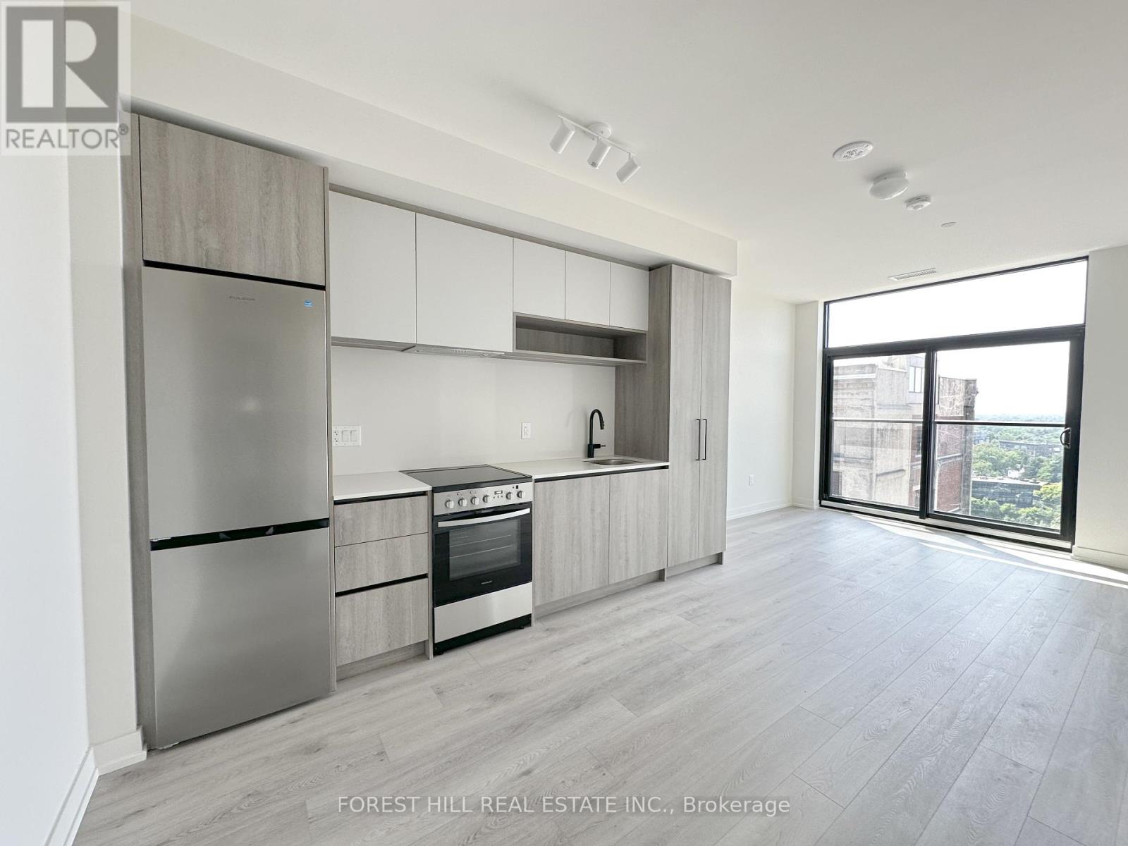 Photo 6 of 1509 181 Sterling Road, Toronto ON