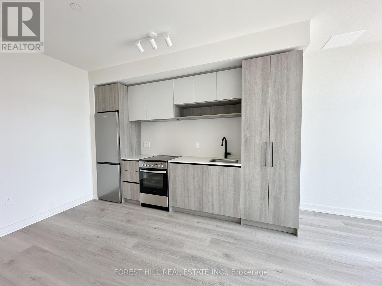 Photo 8 of 1509 181 Sterling Road, Toronto ON