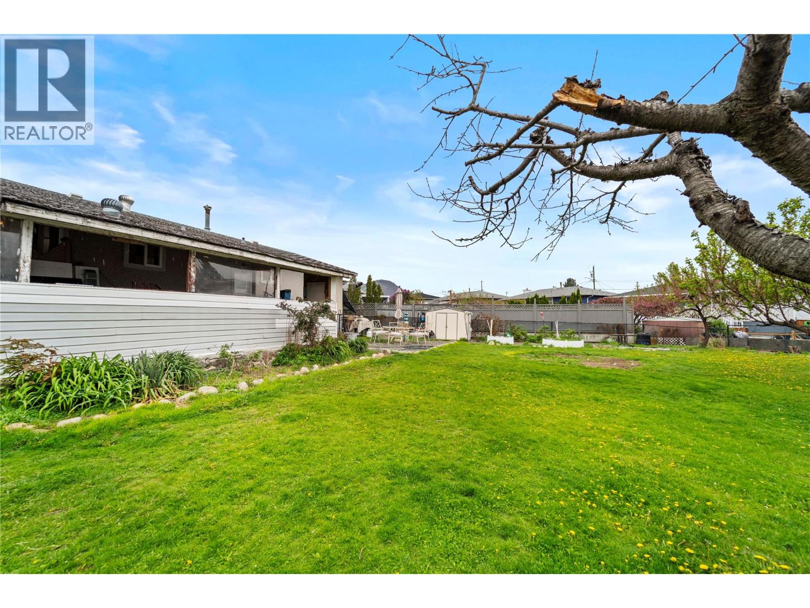 Photo 10 of 1267 Creston Place, Kamloops BC