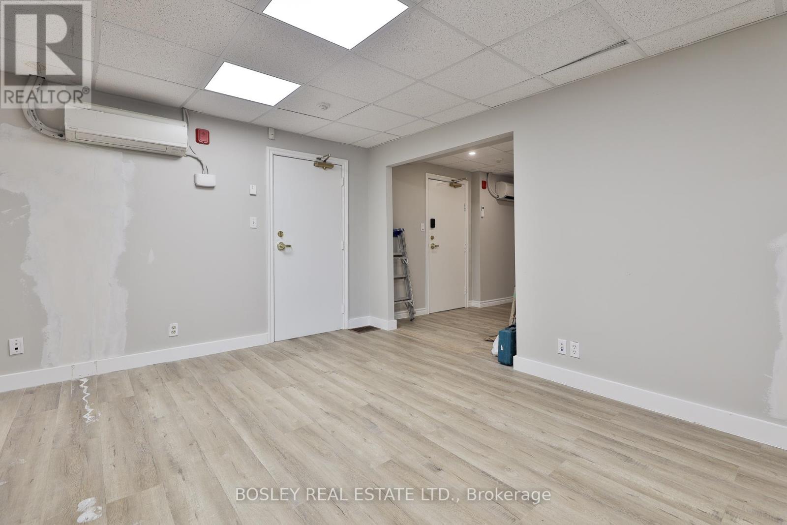 Photo 16 of 202 203 60 King Road, Richmond Hill ON