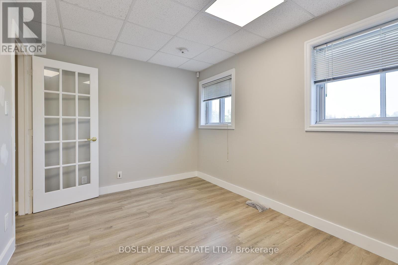 Photo 8 of 202 203 60 King Road, Richmond Hill ON