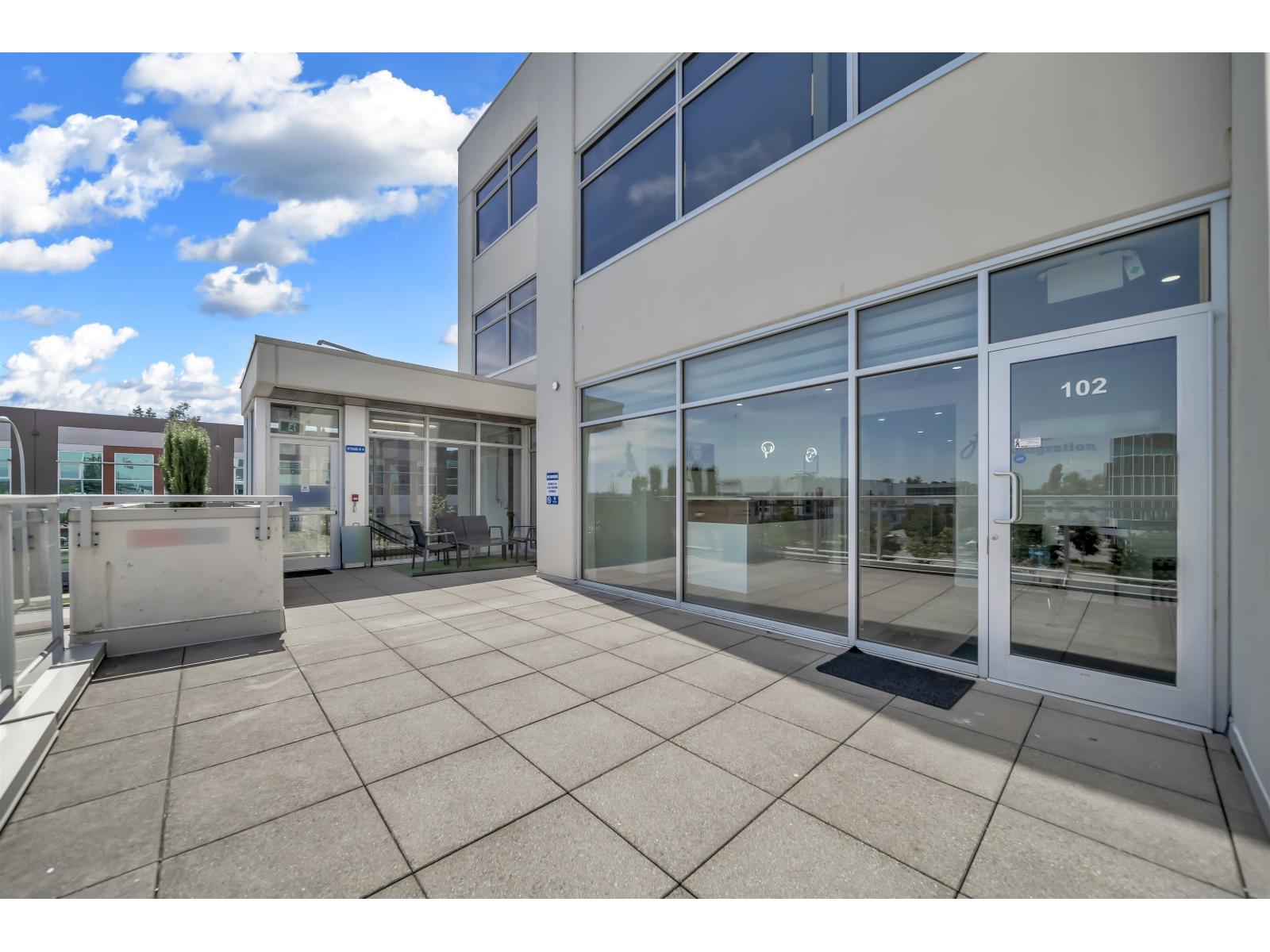Photo 2 of 102 6678 152 Street, Surrey BC