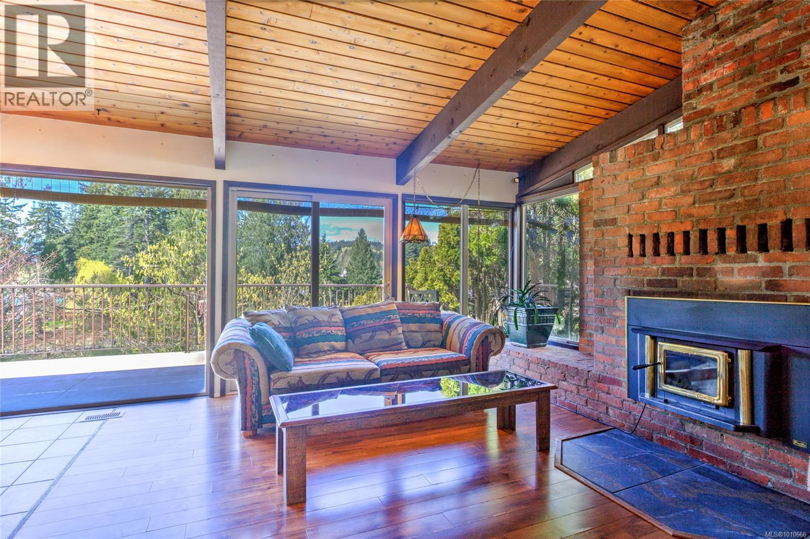 Photo 17 of 56 Prospect Ave, Lake Cowichan BC