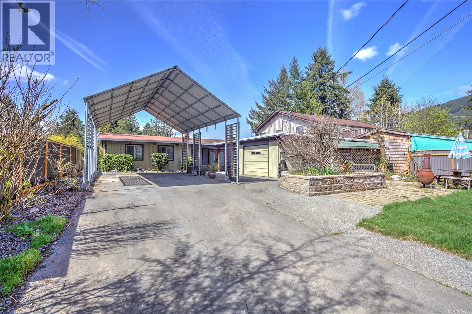Photo 69 of 56 Prospect Ave, Lake Cowichan BC