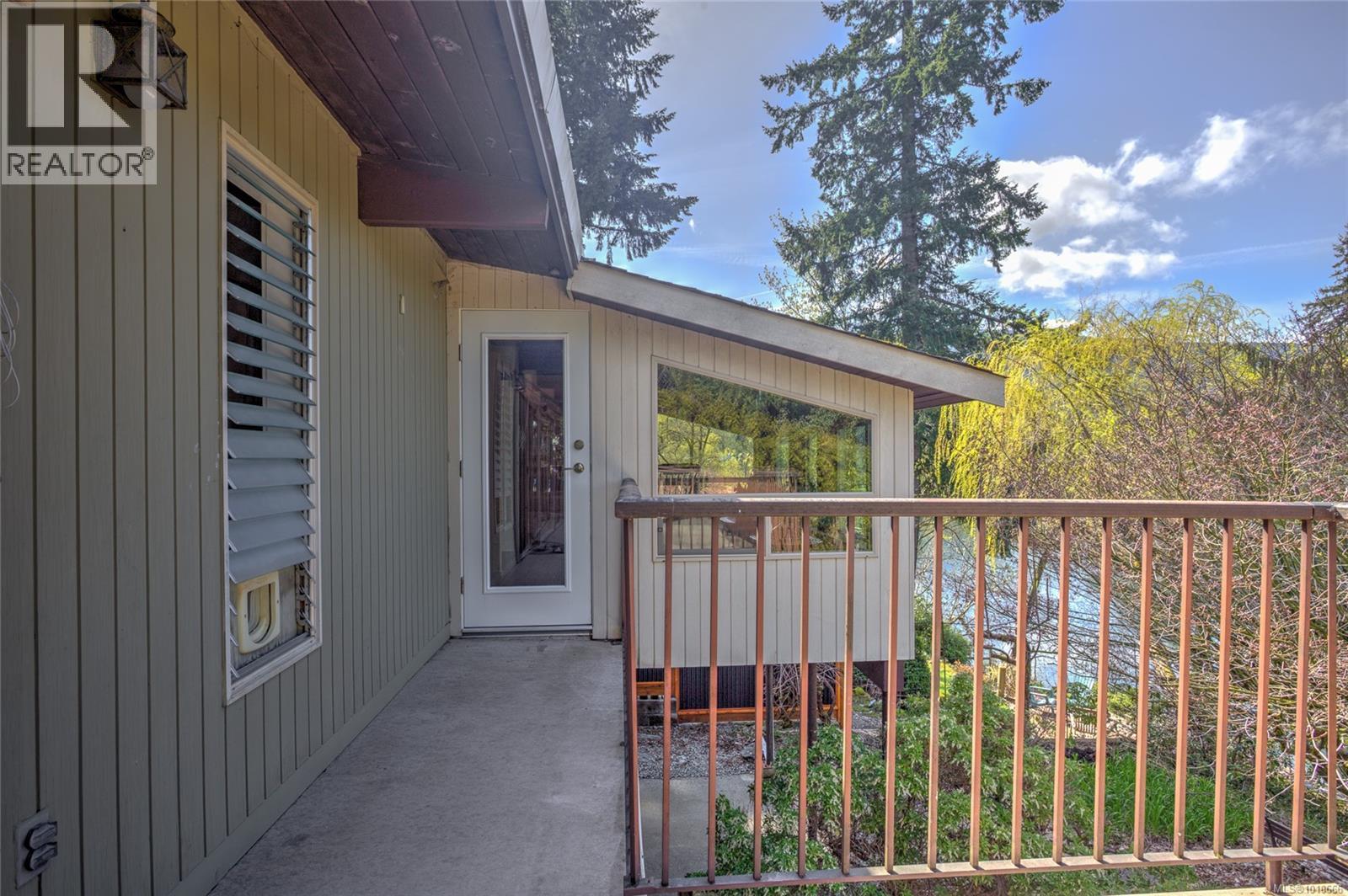 Photo 29 of 56 Prospect Ave, Lake Cowichan BC