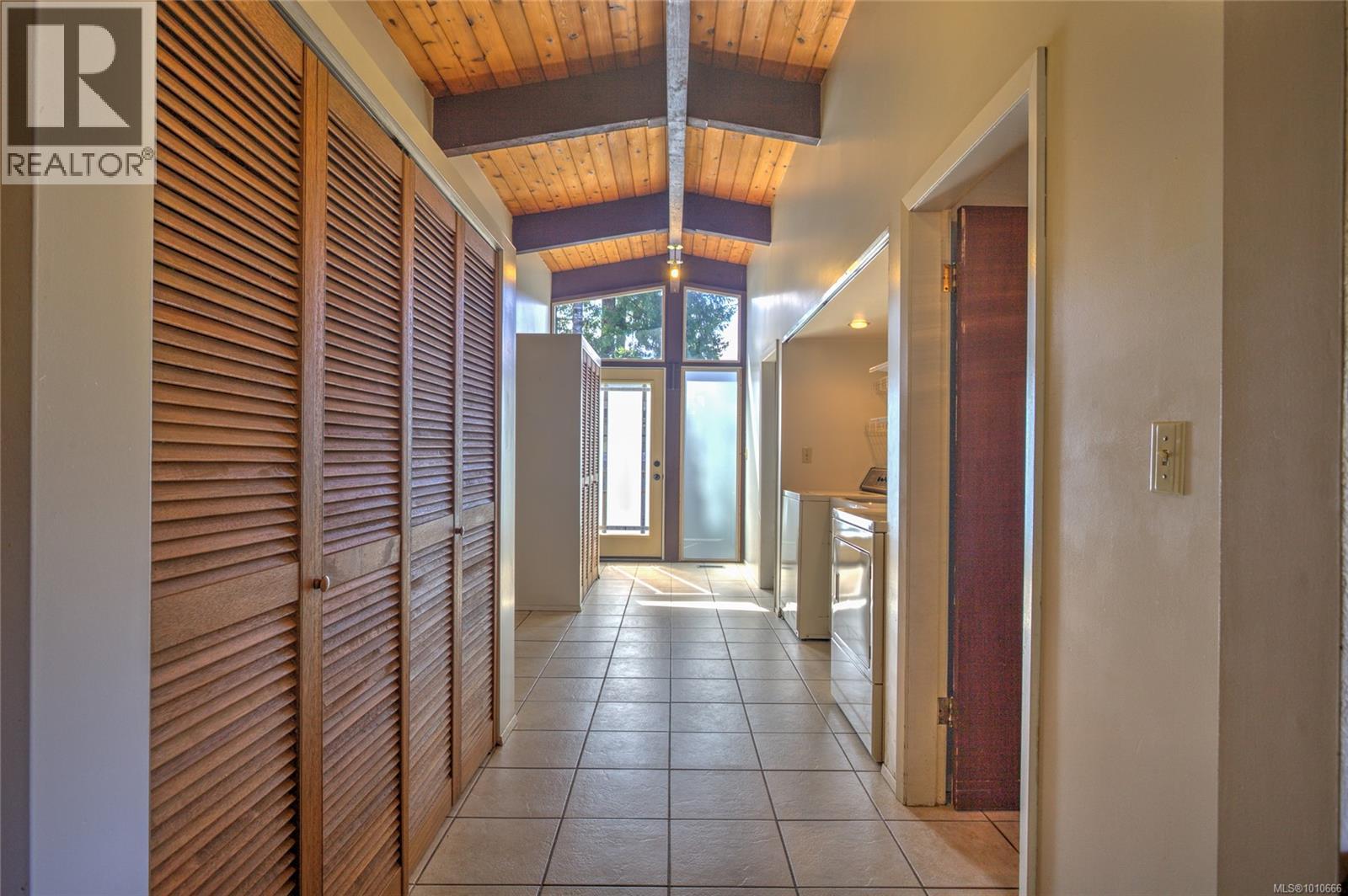 Photo 71 of 56 Prospect Ave, Lake Cowichan BC