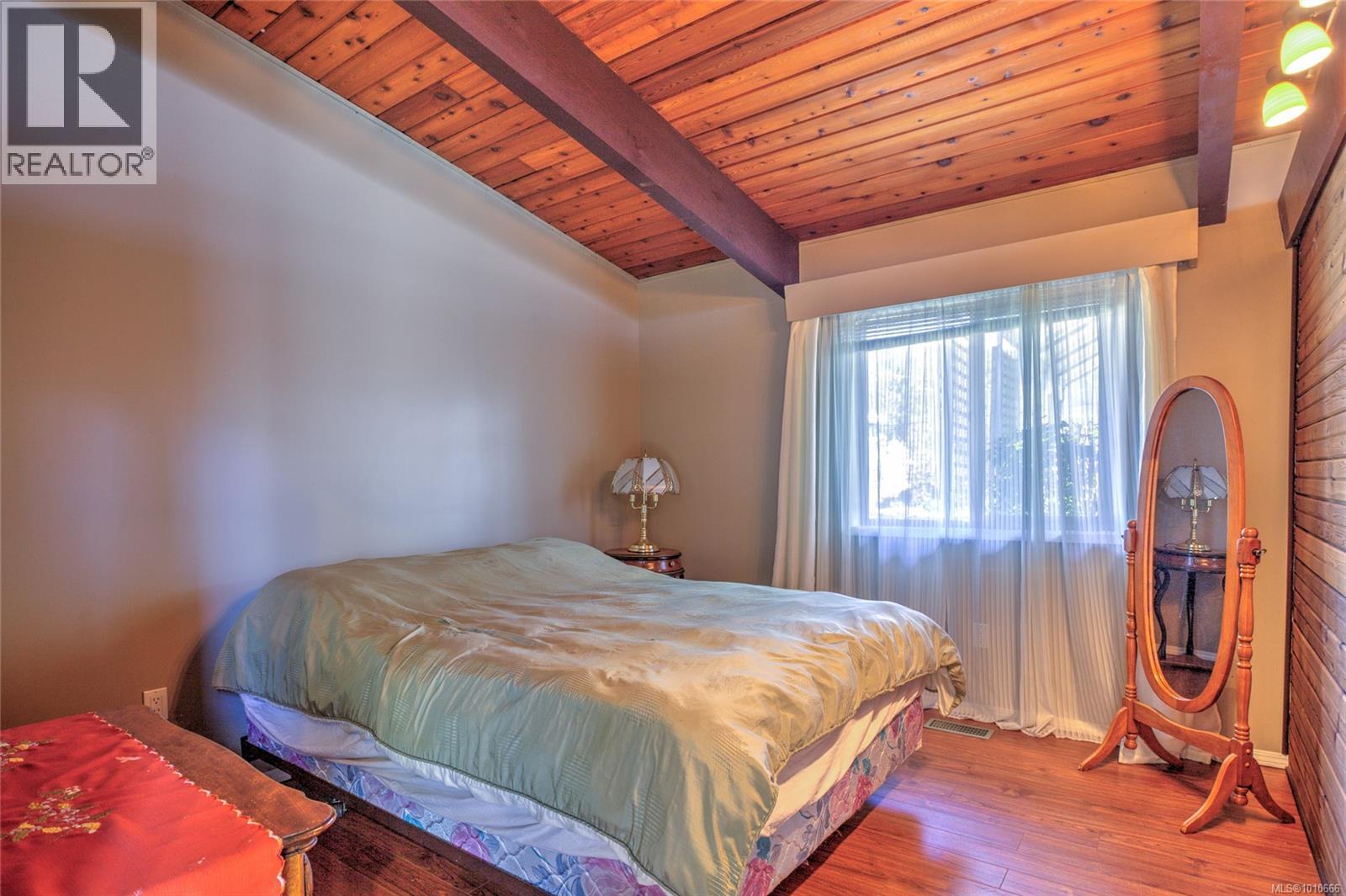 Photo 73 of 56 Prospect Ave, Lake Cowichan BC