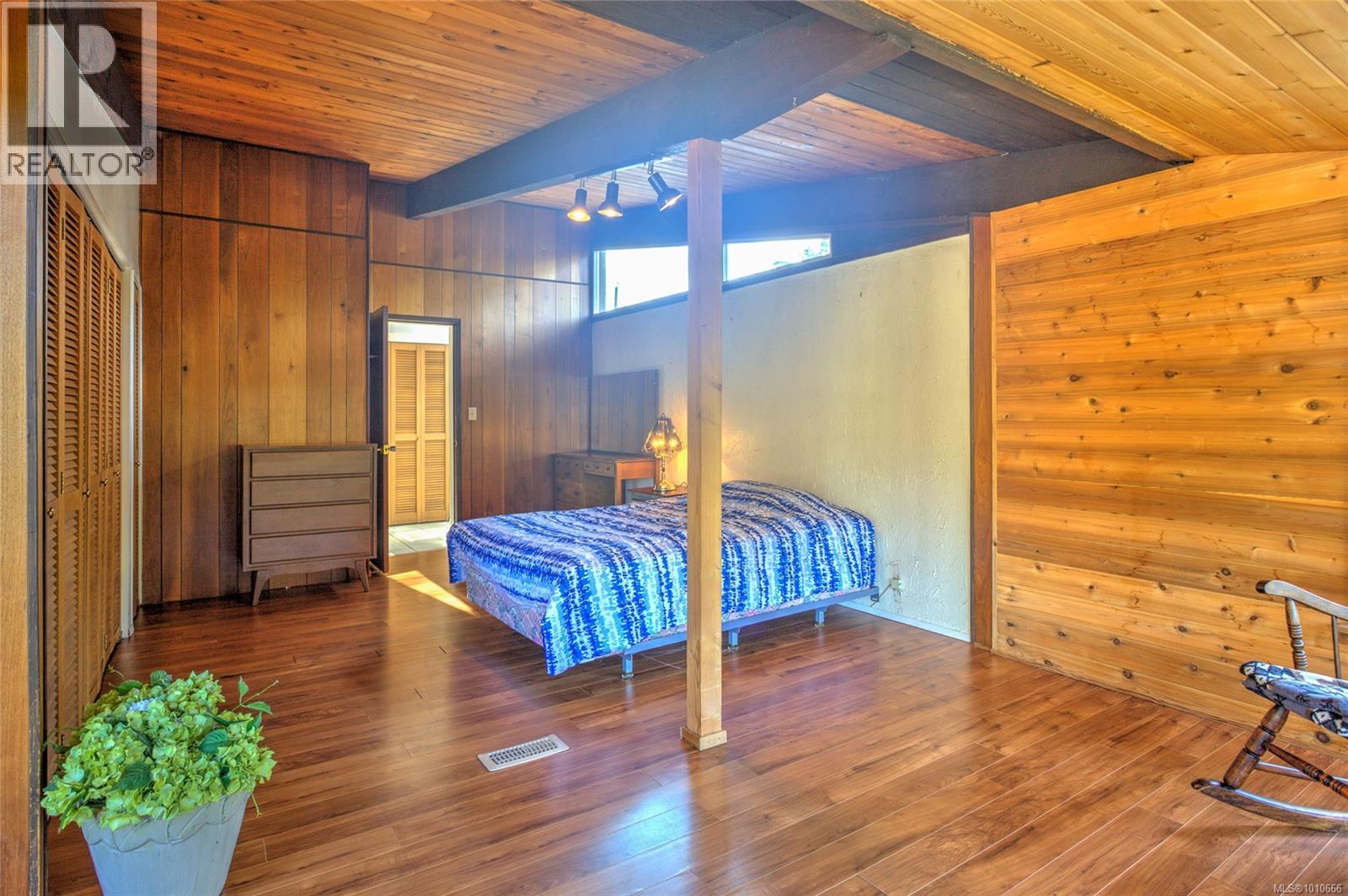 Photo 36 of 56 Prospect Ave, Lake Cowichan BC