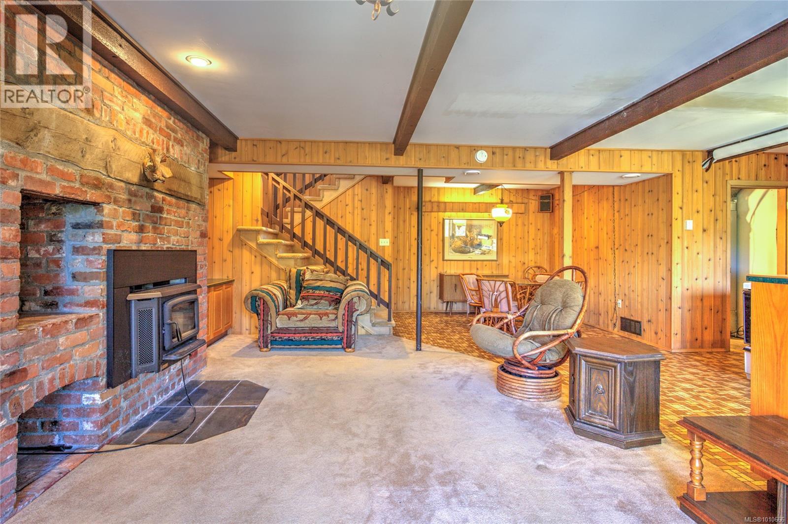Photo 57 of 56 Prospect Ave, Lake Cowichan BC