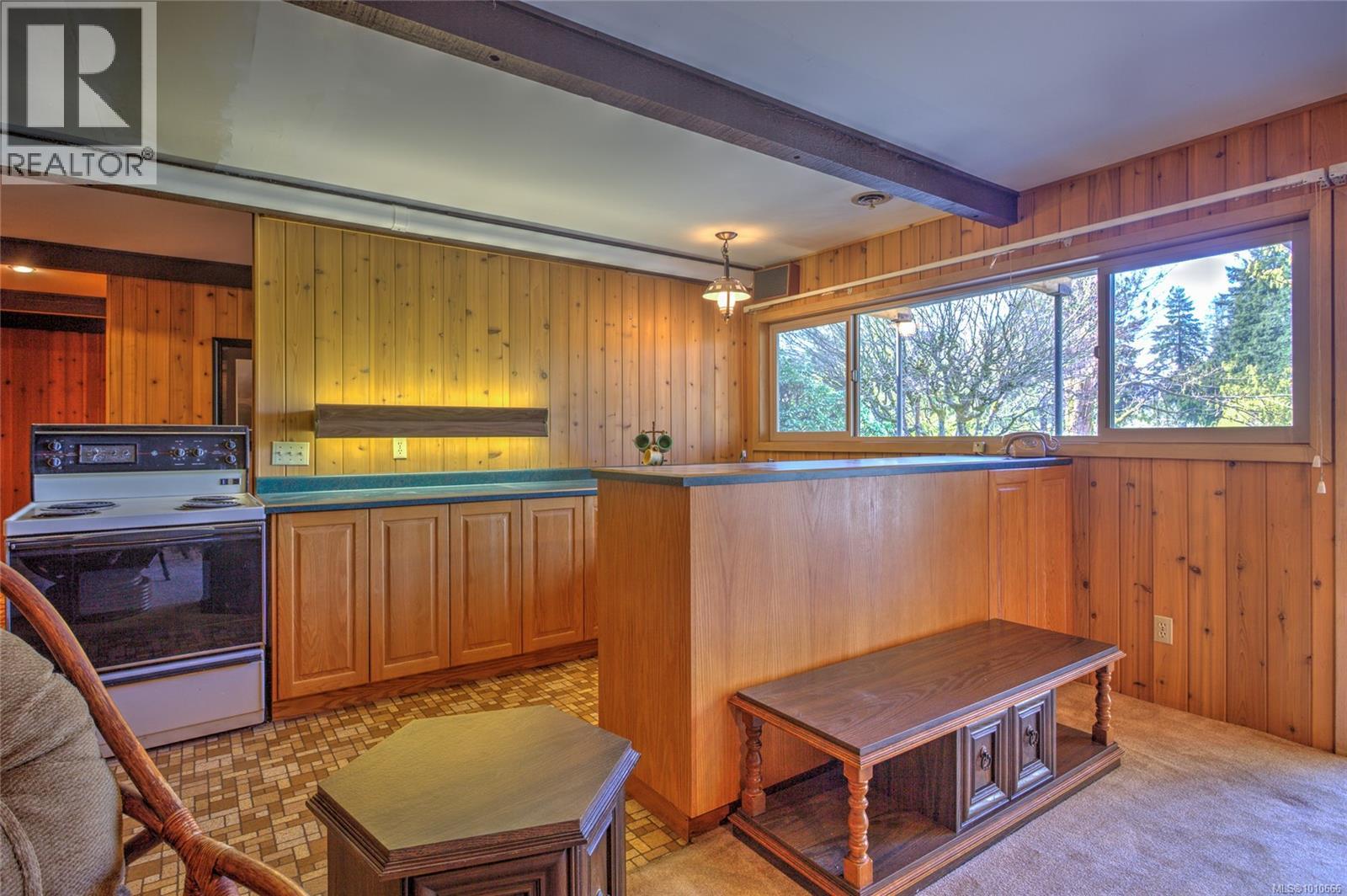 Photo 24 of 56 Prospect Ave, Lake Cowichan BC