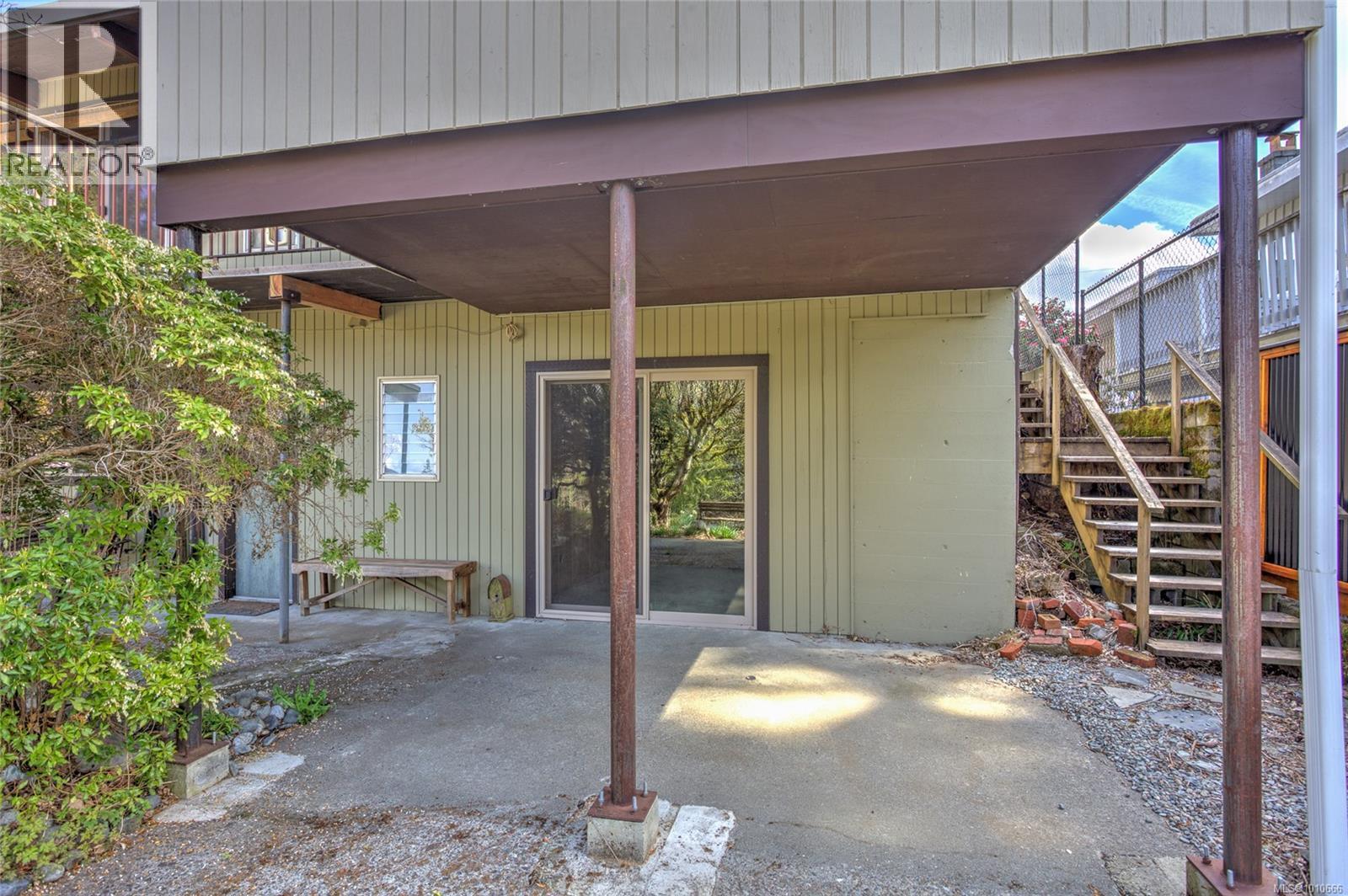 Photo 54 of 56 Prospect Ave, Lake Cowichan BC