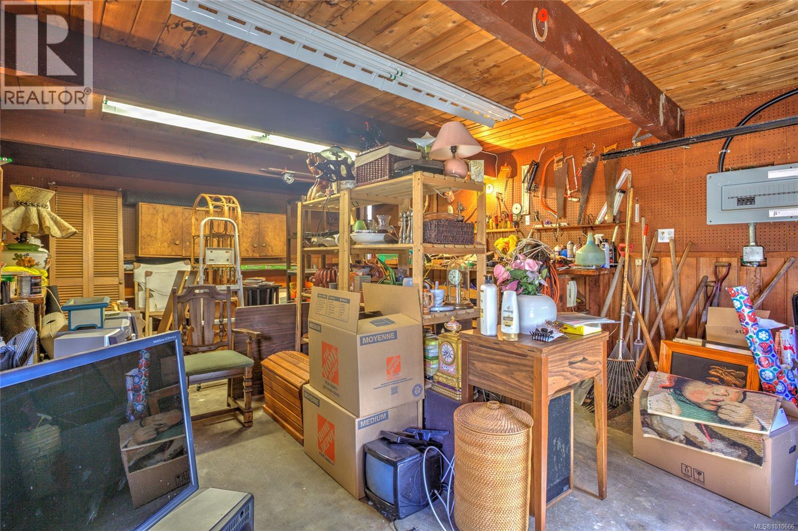 Photo 47 of 56 Prospect Ave, Lake Cowichan BC