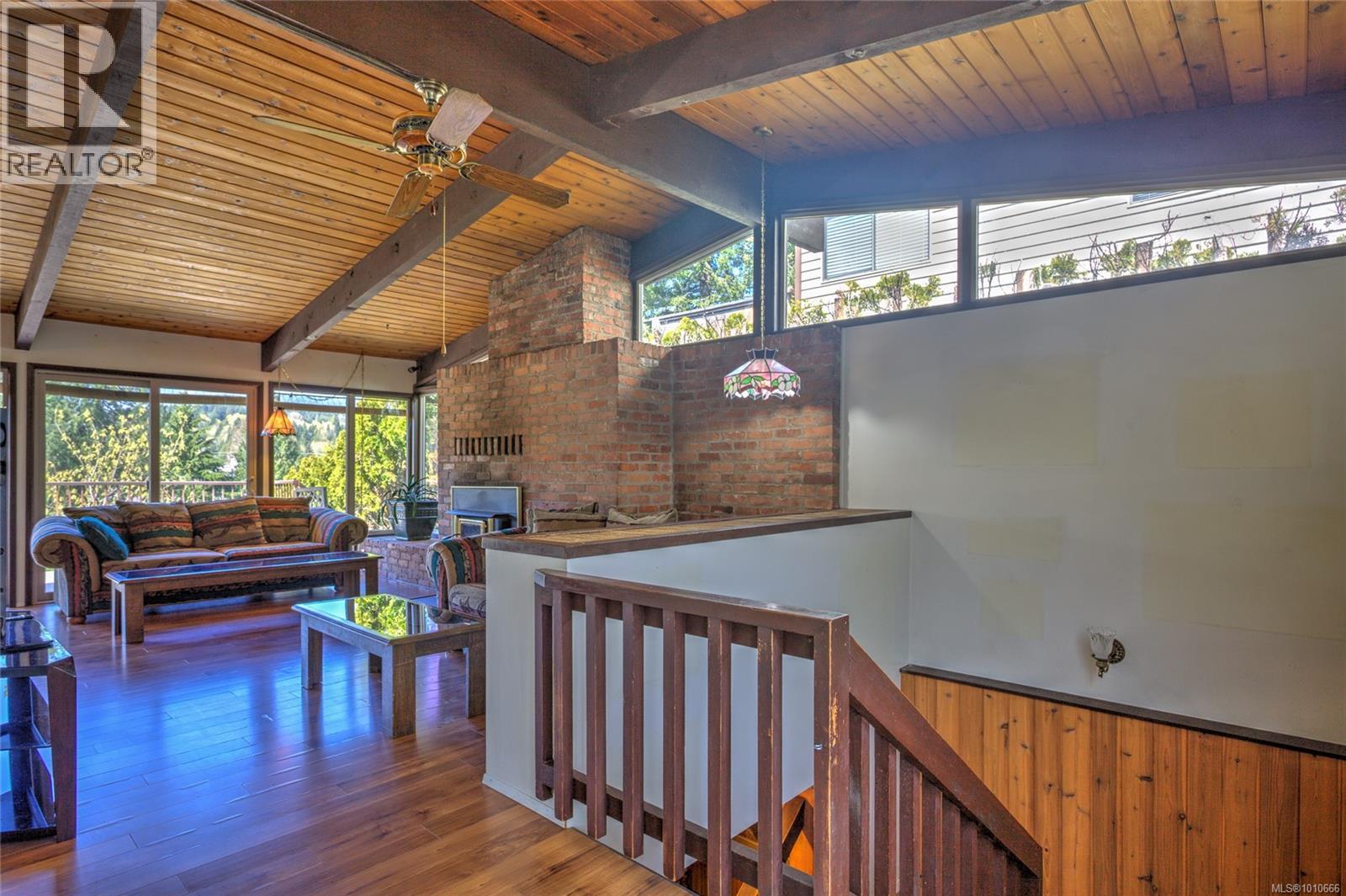 Photo 13 of 56 Prospect Ave, Lake Cowichan BC