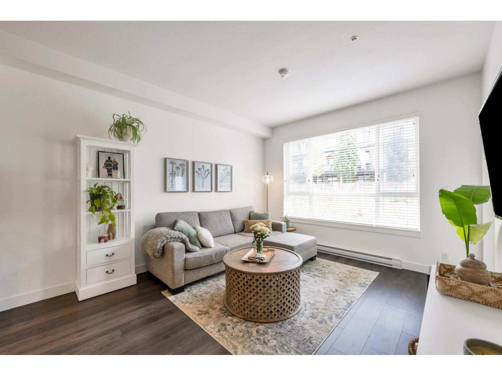 Photo 6 of 305 16396 64 Avenue, Surrey BC