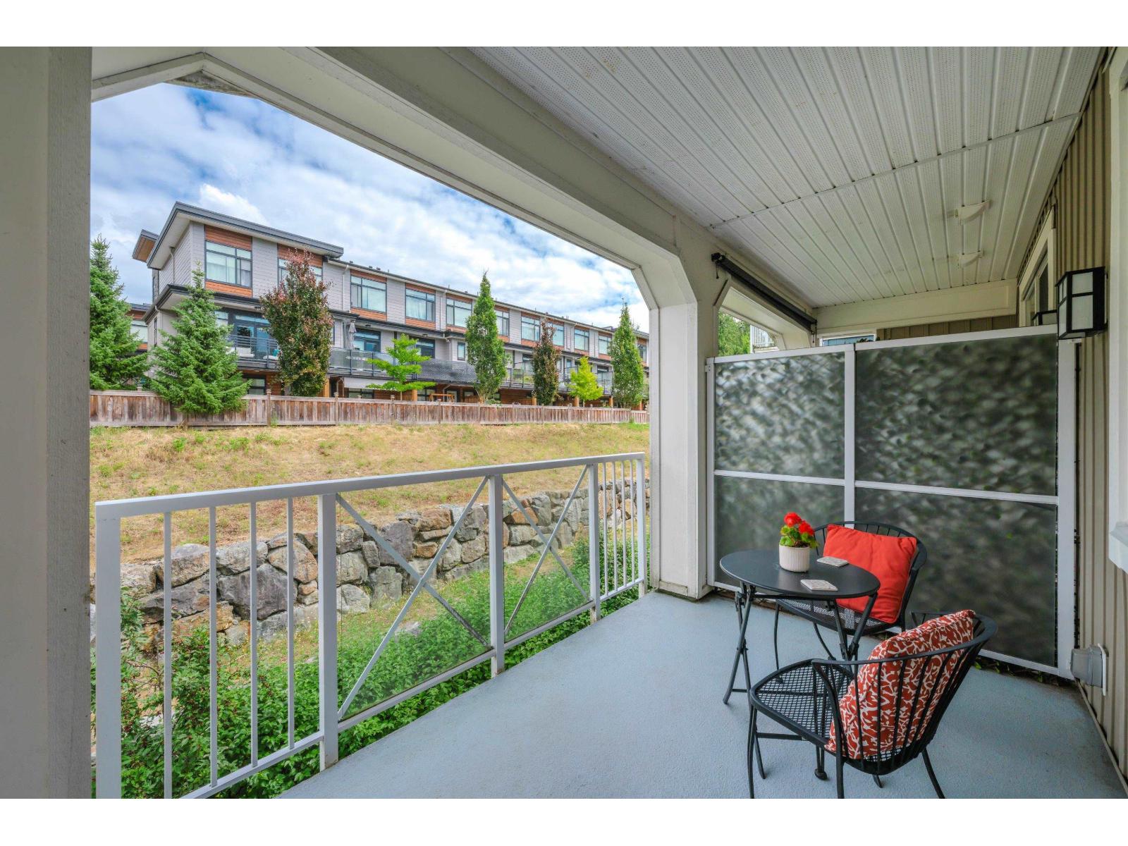 Photo 21 of 305 16396 64 Avenue, Surrey BC