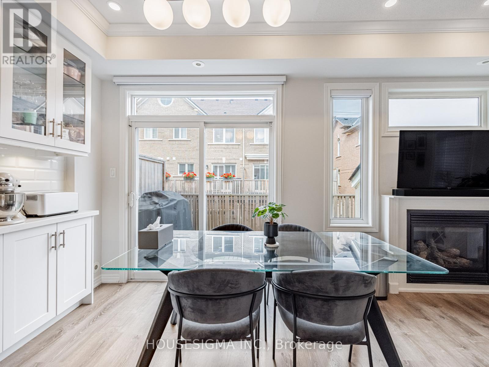 Photo 25 of 206 60 Rosewood Avenue, Mississauga ON