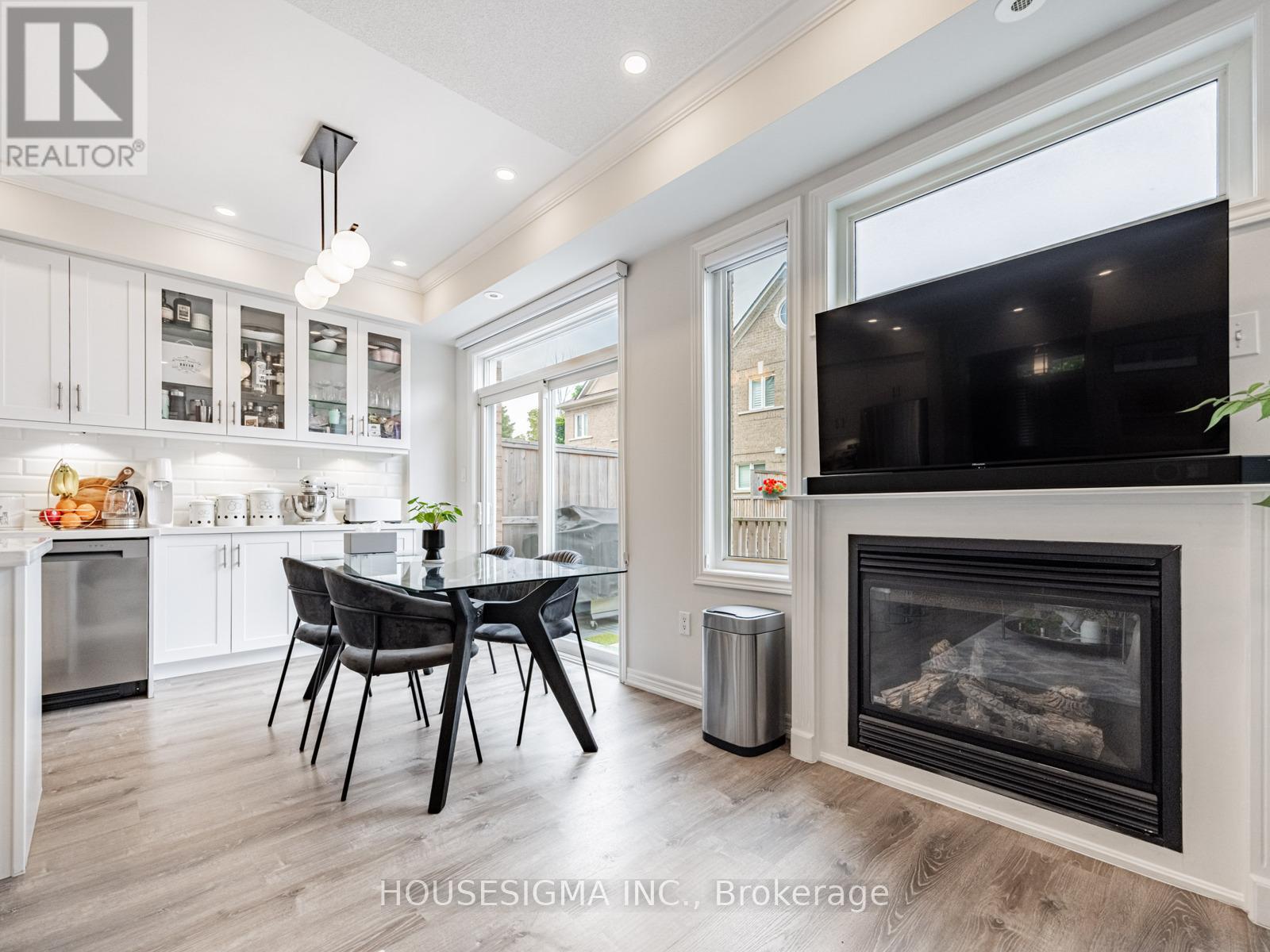 Photo 30 of 206 60 Rosewood Avenue, Mississauga ON
