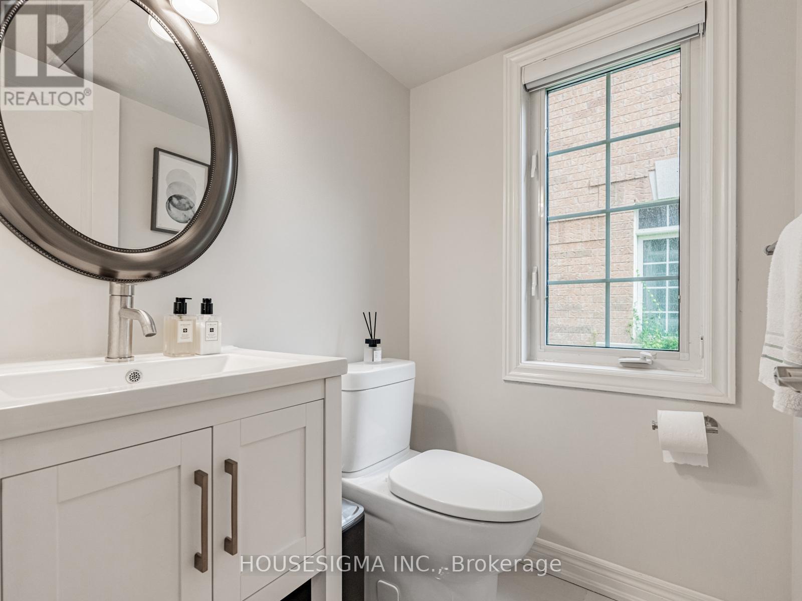 Photo 29 of 206 60 Rosewood Avenue, Mississauga ON