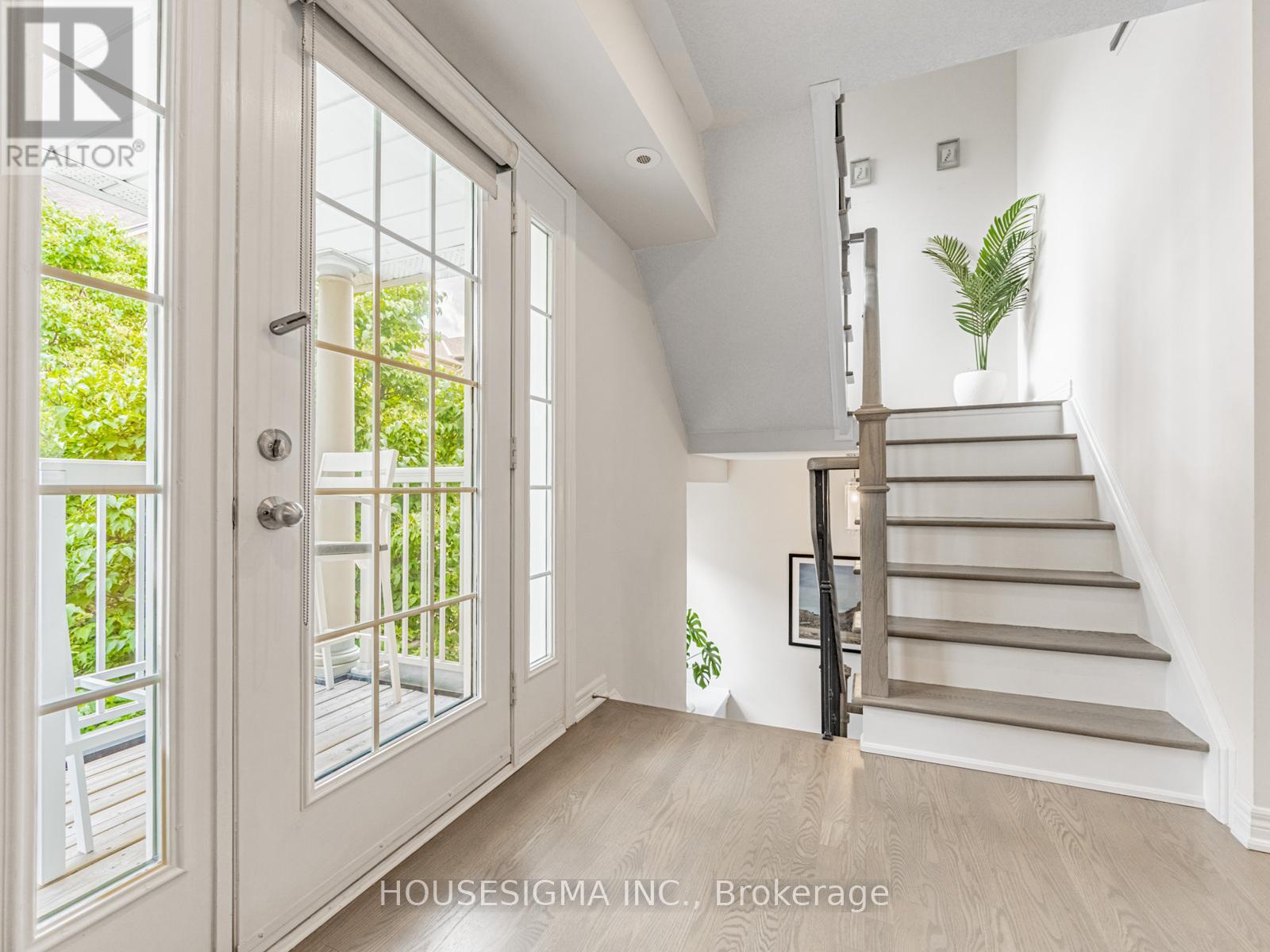 Photo 5 of 206 60 Rosewood Avenue, Mississauga ON