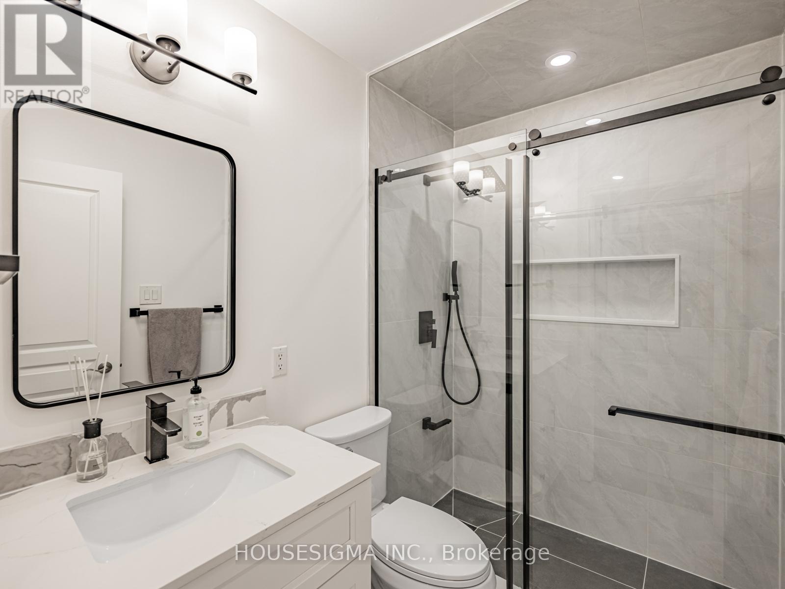 Photo 10 of 206 60 Rosewood Avenue, Mississauga ON