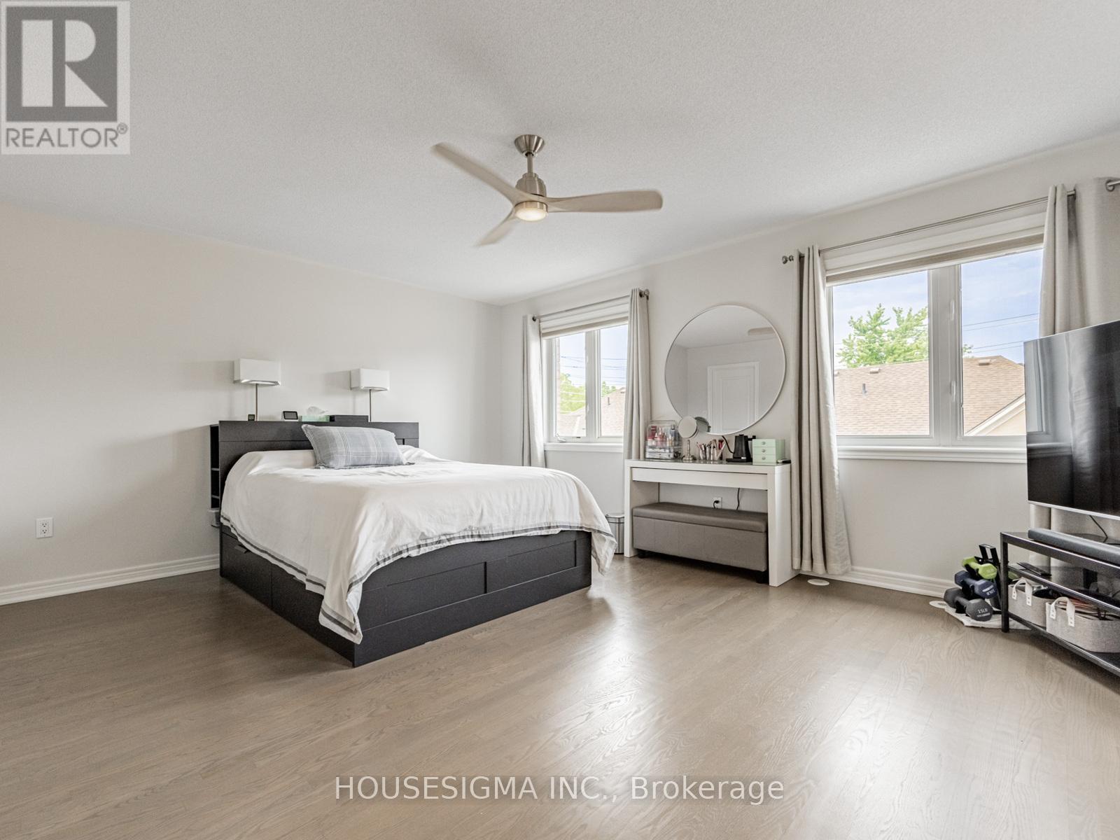 Photo 15 of 206 60 Rosewood Avenue, Mississauga ON