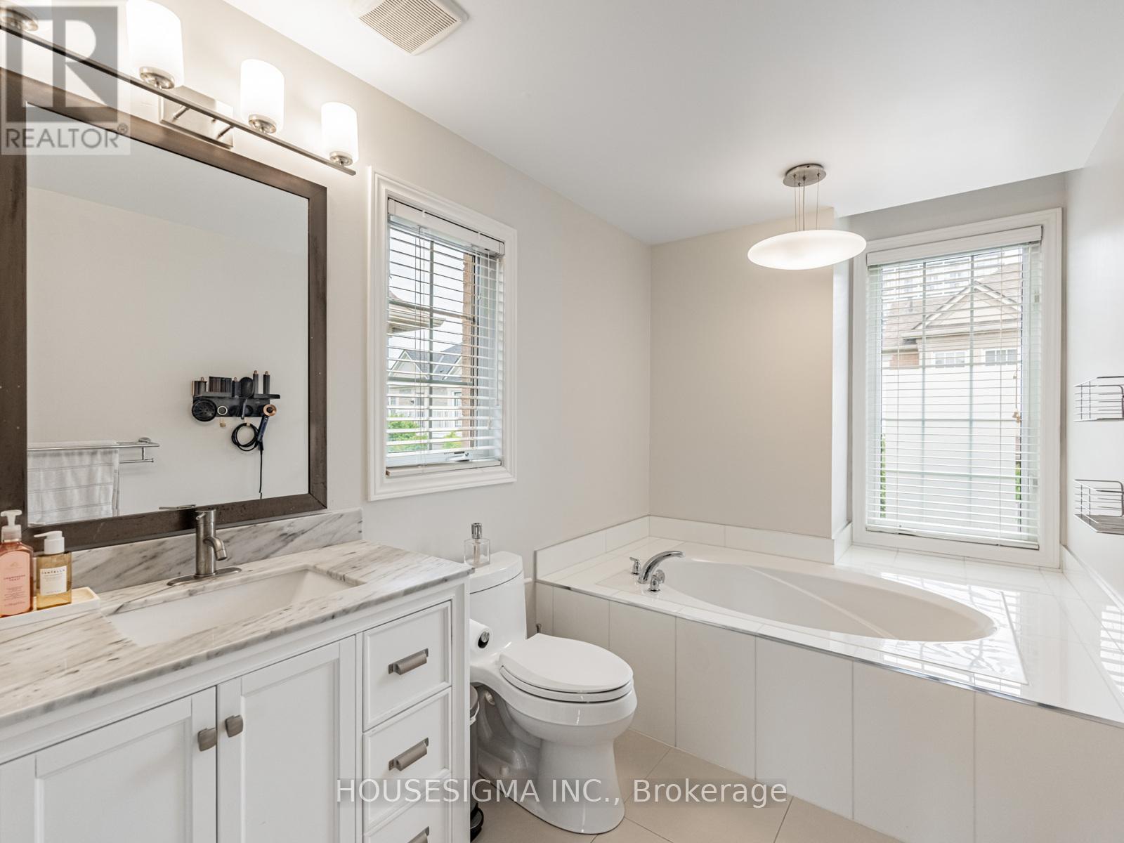 Photo 19 of 206 60 Rosewood Avenue, Mississauga ON